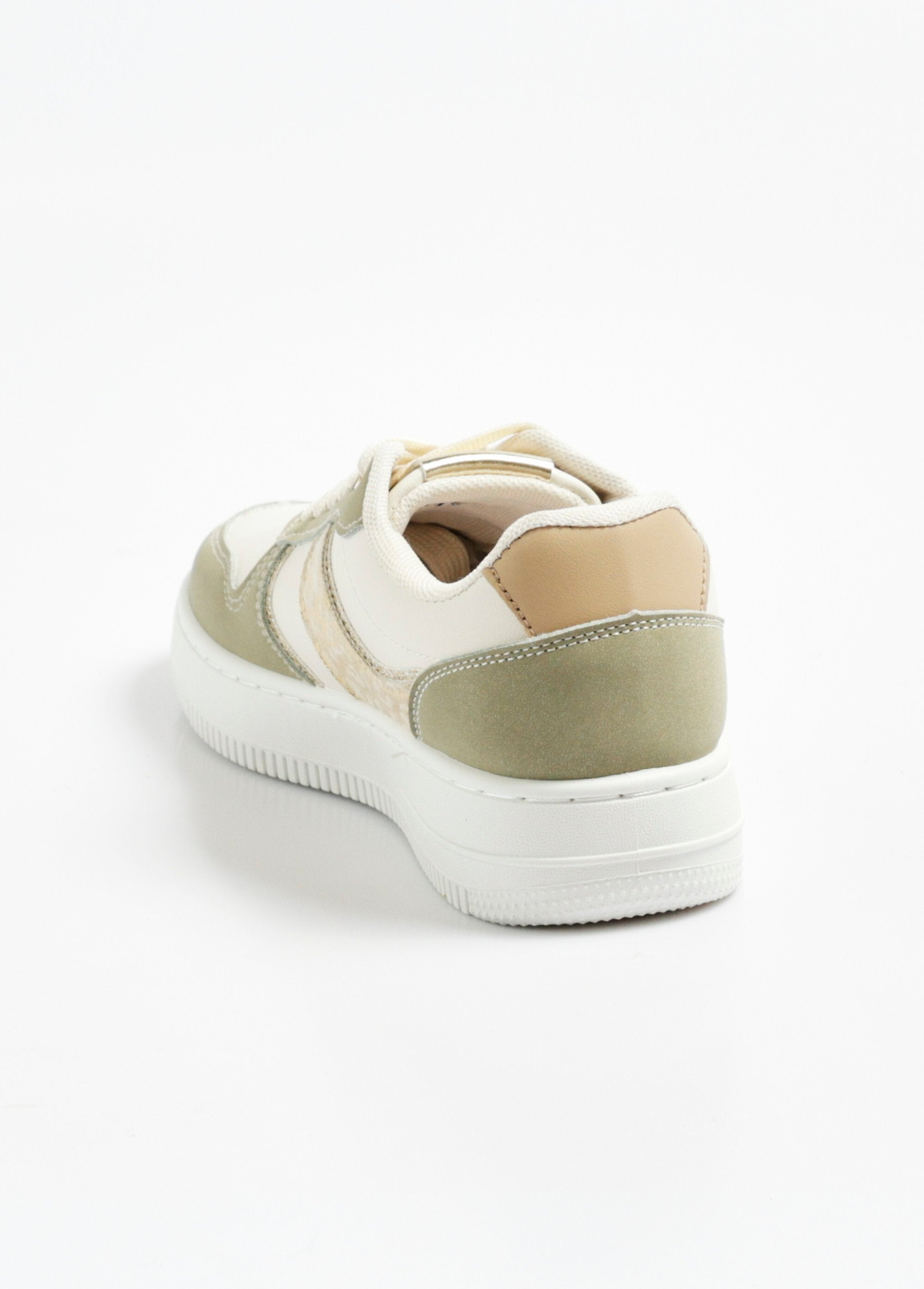 Zapatillas_bicolor_con_detalles_metalizados_Verde_DO1_slim