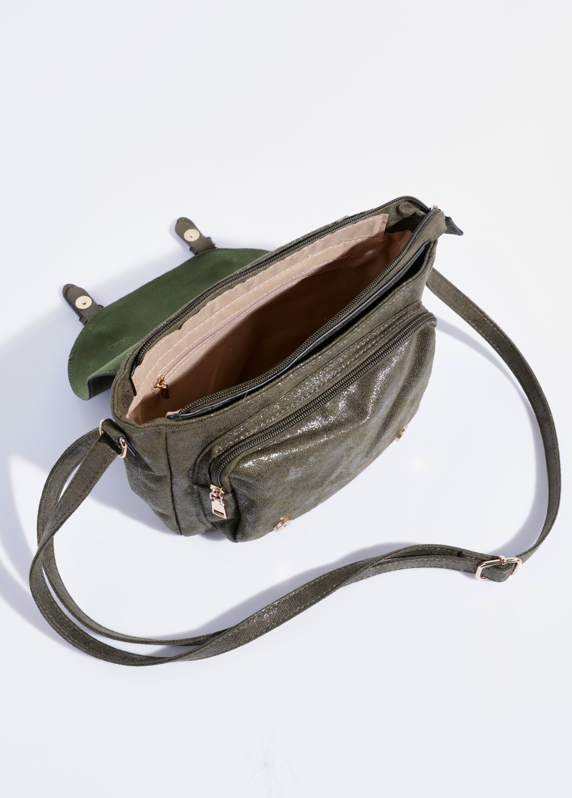Cartera_iridiscente_con_solapa_y_2_hebillas_Verde_DE1_slim