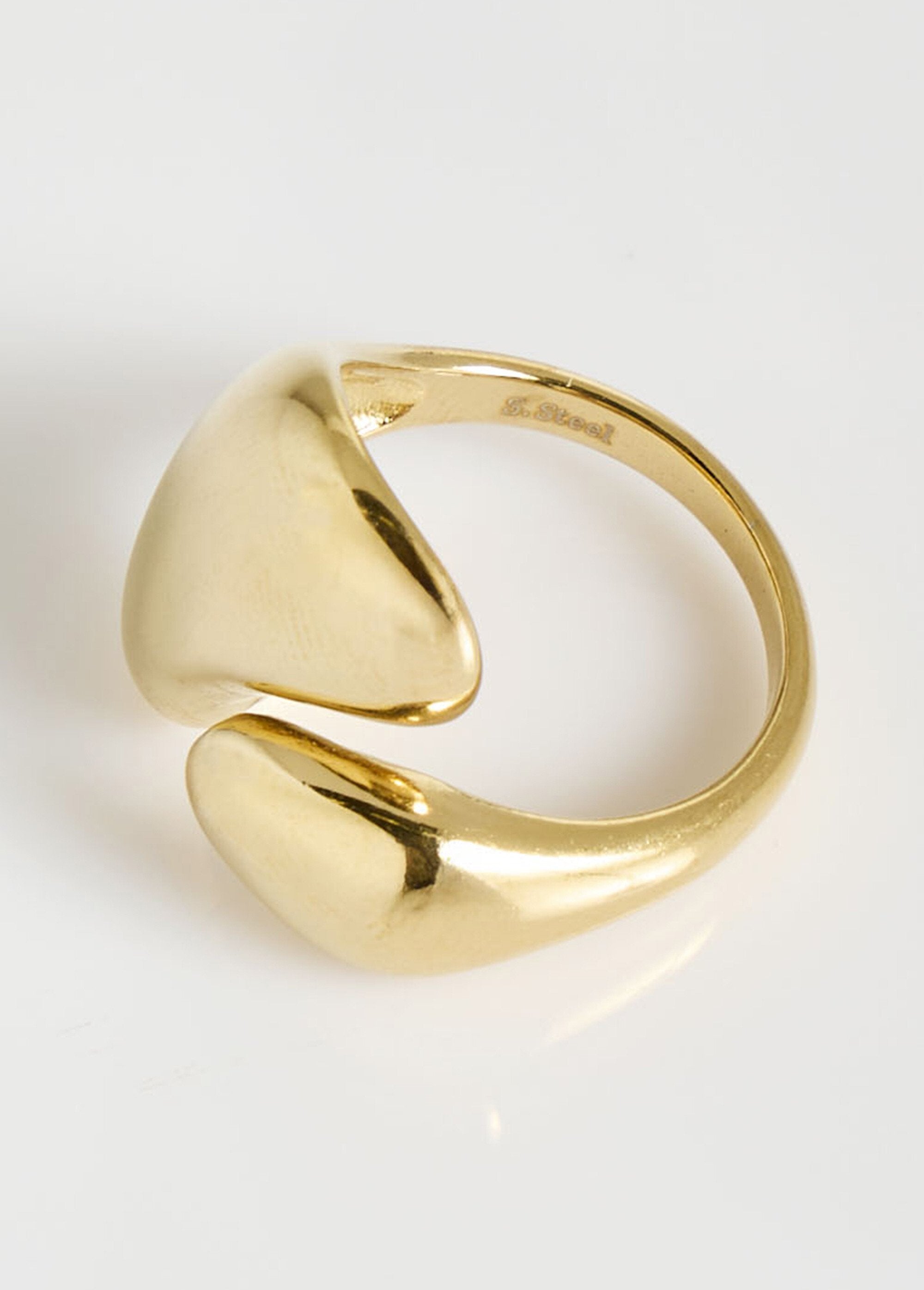 Elegante_anillo_"tú_y_yo"_en_acero_inoxidable_Dorado_DE1_slim