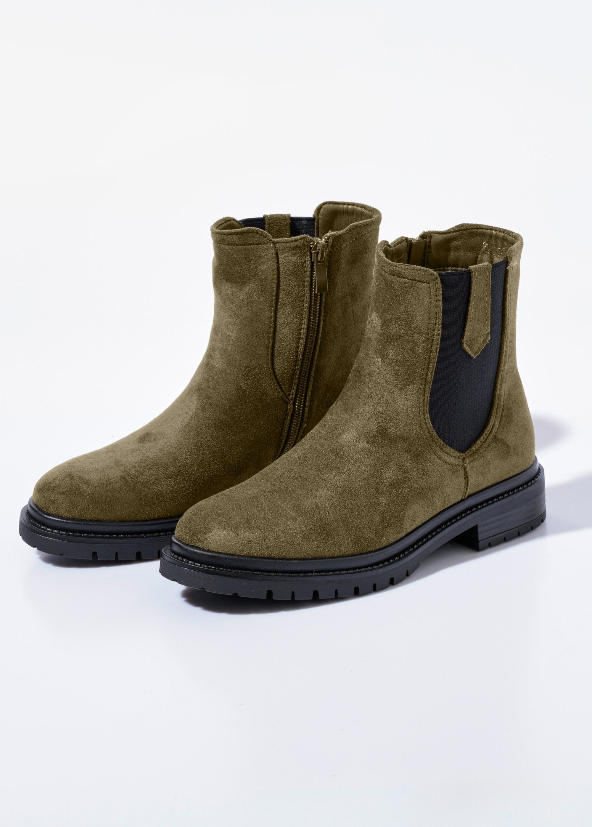 Botas_Chelsea_con_suela_dentada_Caqui_DE1_slim