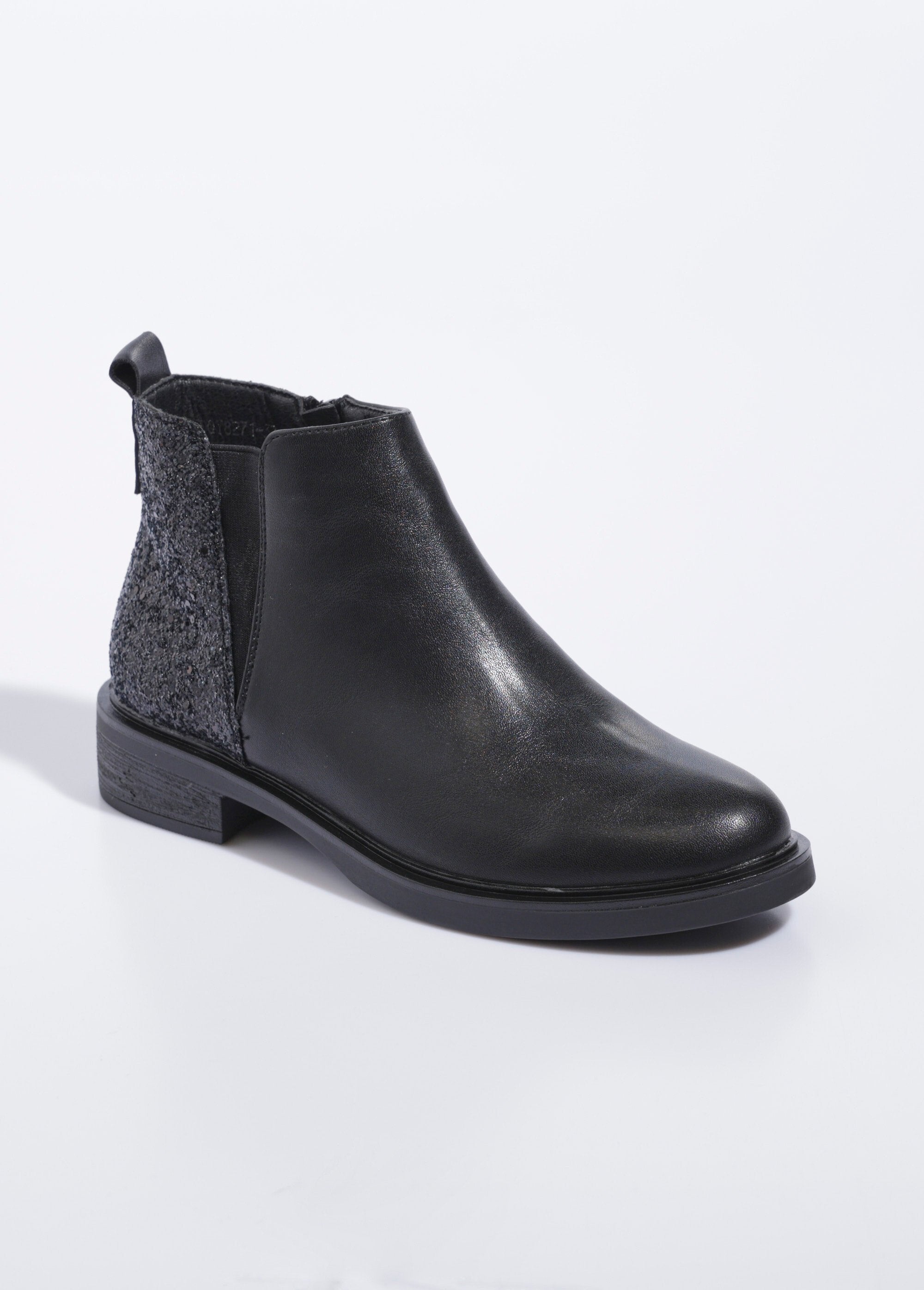 Botas_Chelsea_con_detalle_de_tacón_brillante_Negro_FA1_slim
