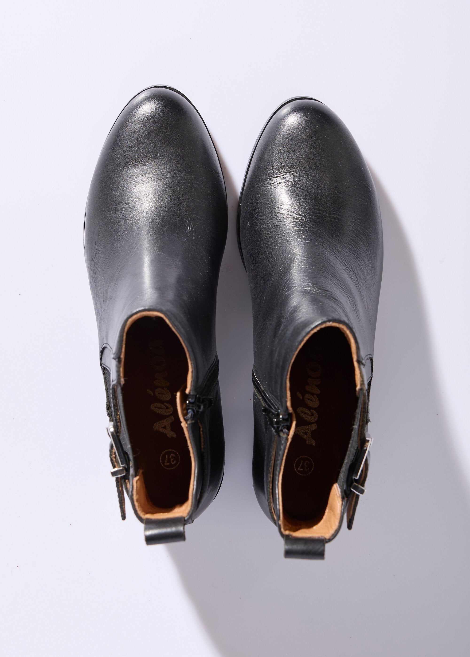 Botas_de_piel_con_tacón_estilo_montar_Negro_OV1_slim