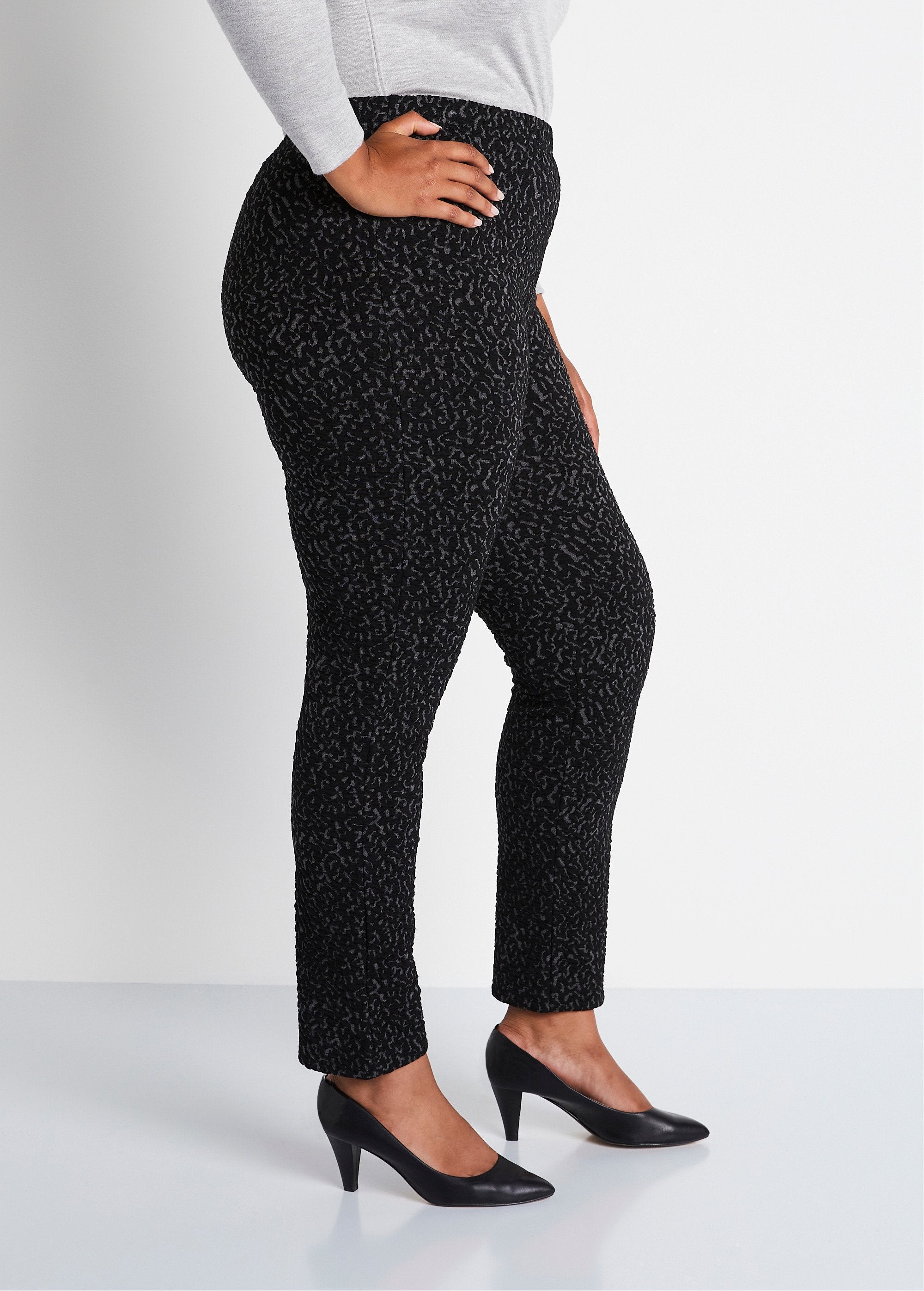 Leggings_elásticos_lisos_o_bicolores_con_cintura_elástica_gris_y_negro_DR1_curvy