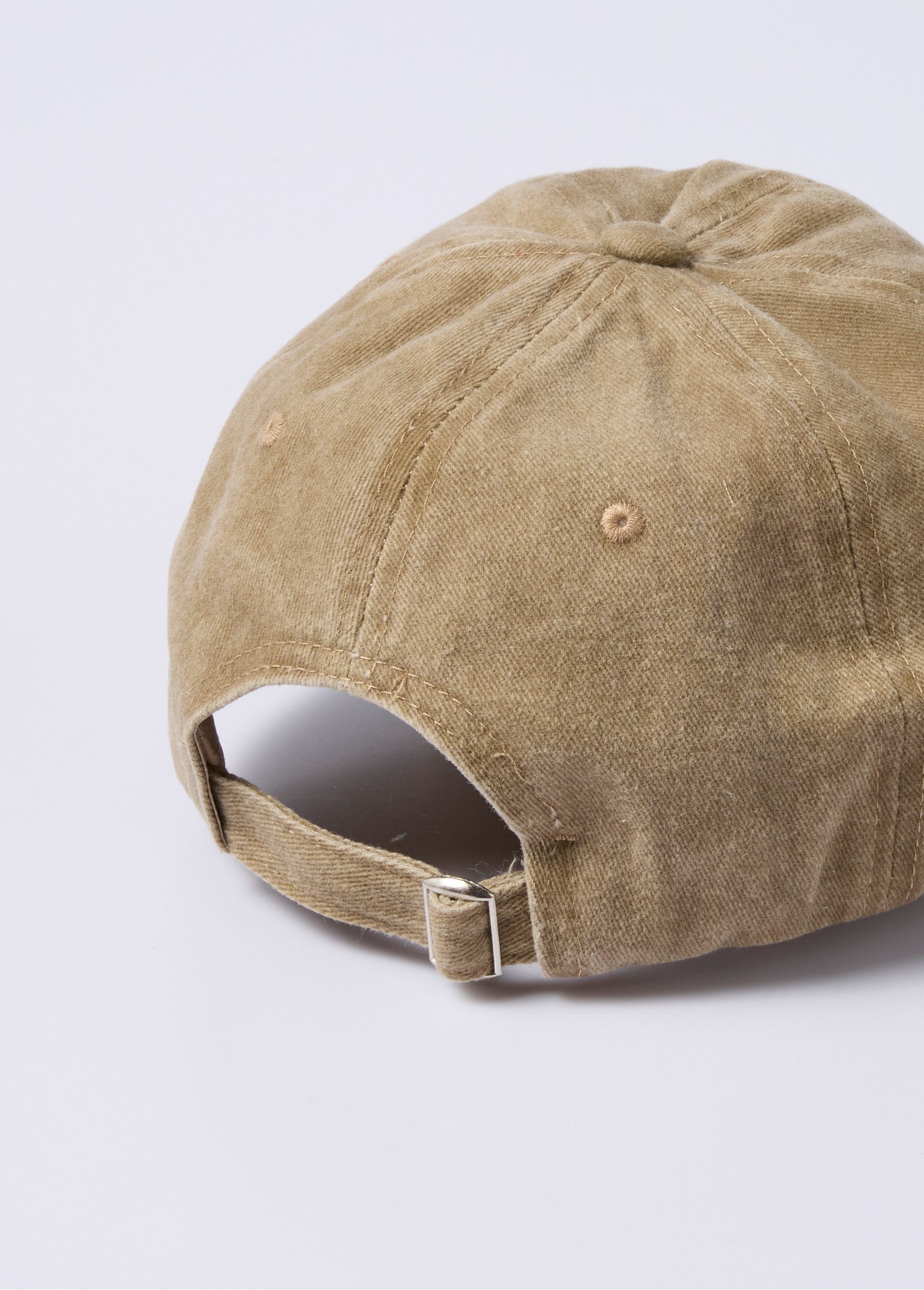 Gorra_de_hombre_en_lona_vaquera_de_color_Beige_DO1_slim