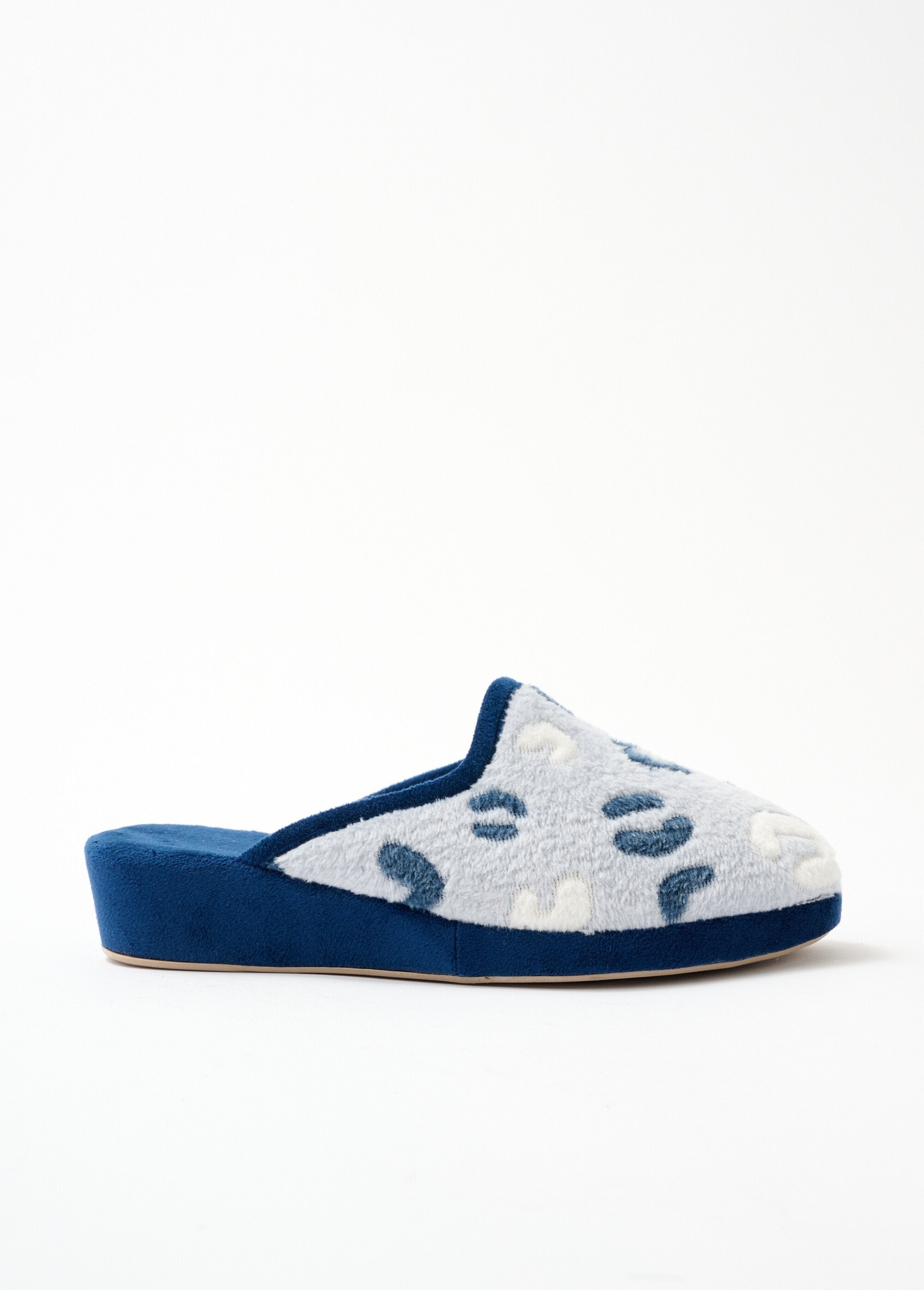 Pantuflas_tipo_mule_con_cuña_de_ancho_cómodo_Azul_DR1_slim