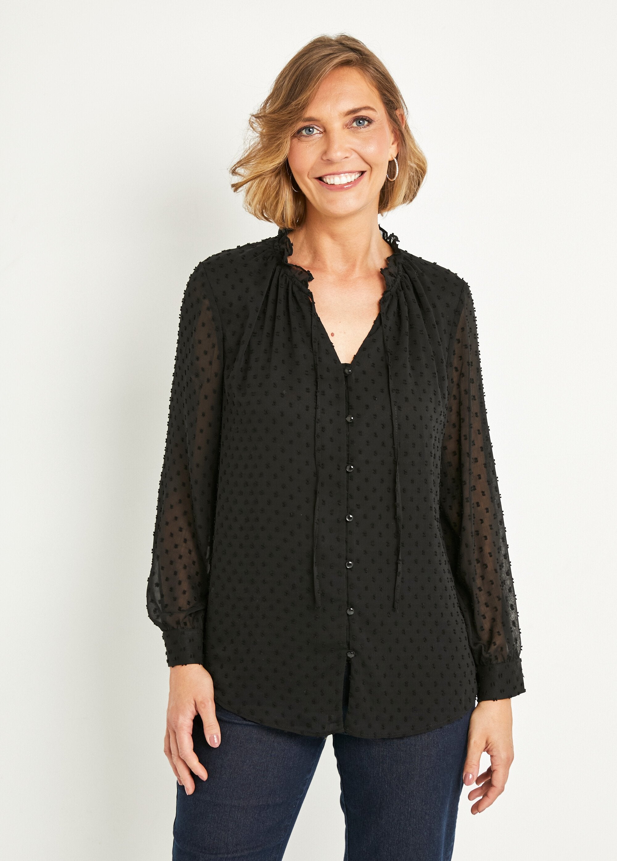 Blusa_lisa_de_voile_plumetis_abotonada_Negro_FA1_slim