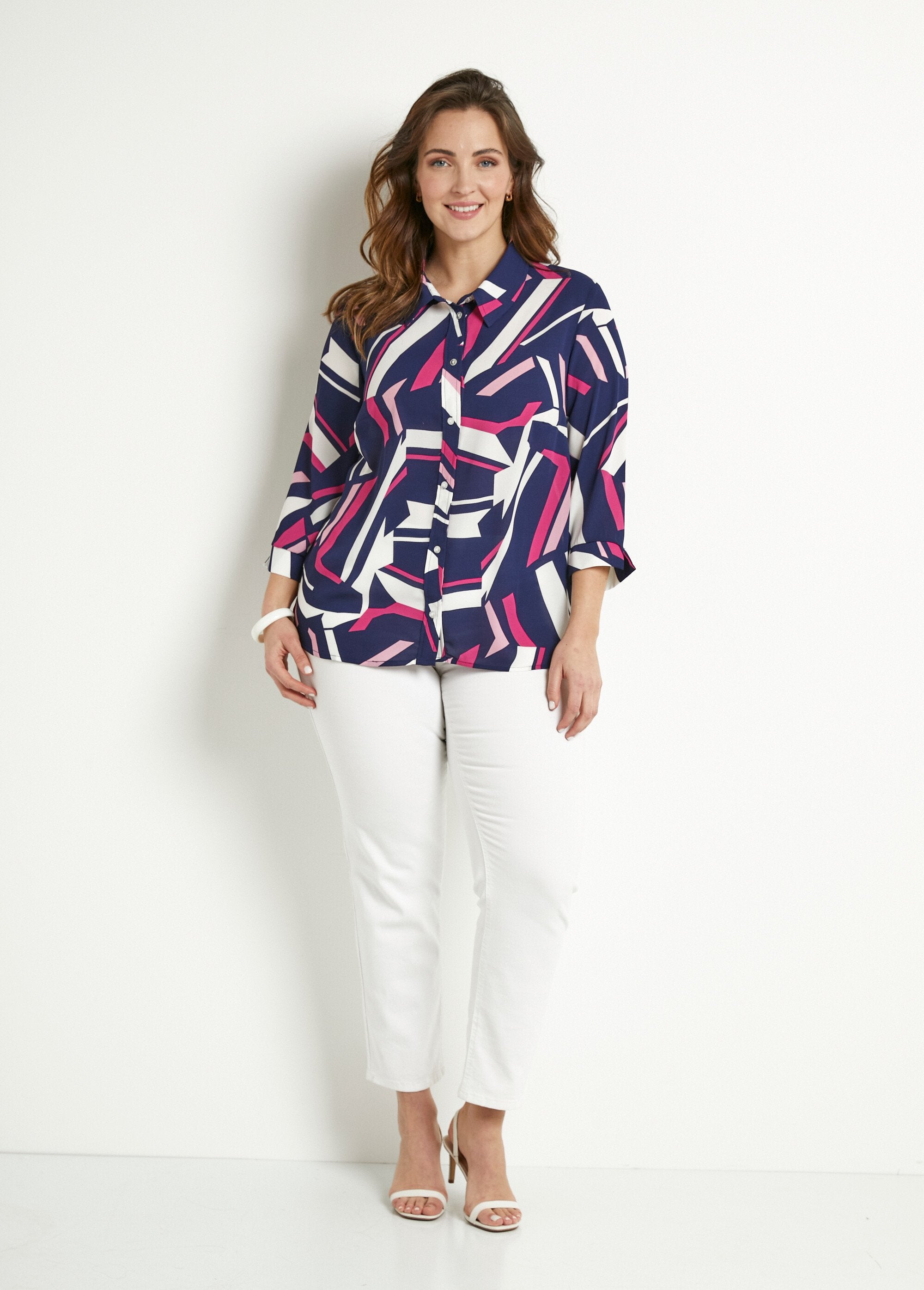 Blusa_recta_gráfica_con_mangas_3/4_Azul_marino_y_fucsia_SF1_curvy