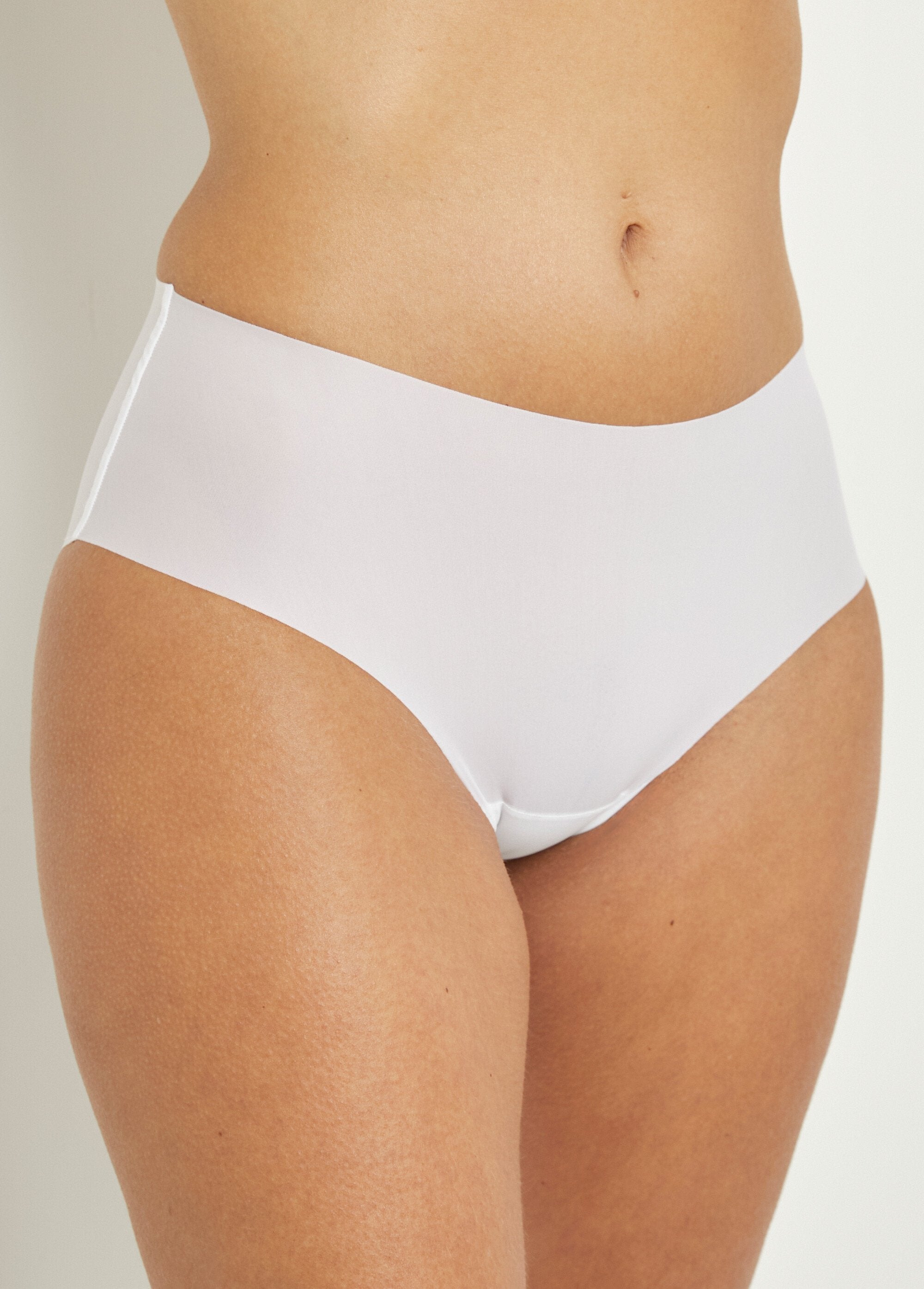 Braguitas_altas_invisibles_sin_costuras_Lote_blanco2_FA1_slim