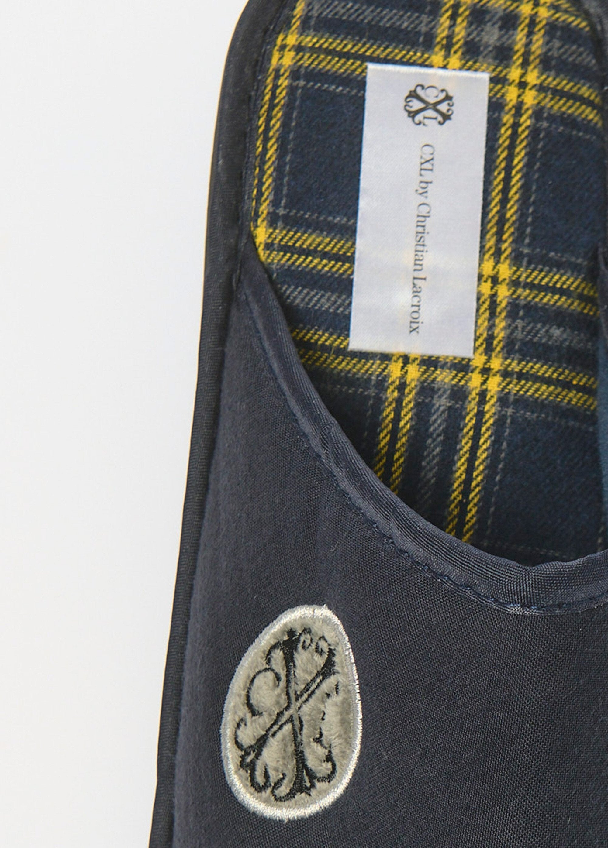 Zapatillas_tipo_mule_con_logotipo_elegante_Azul_DE1_slim