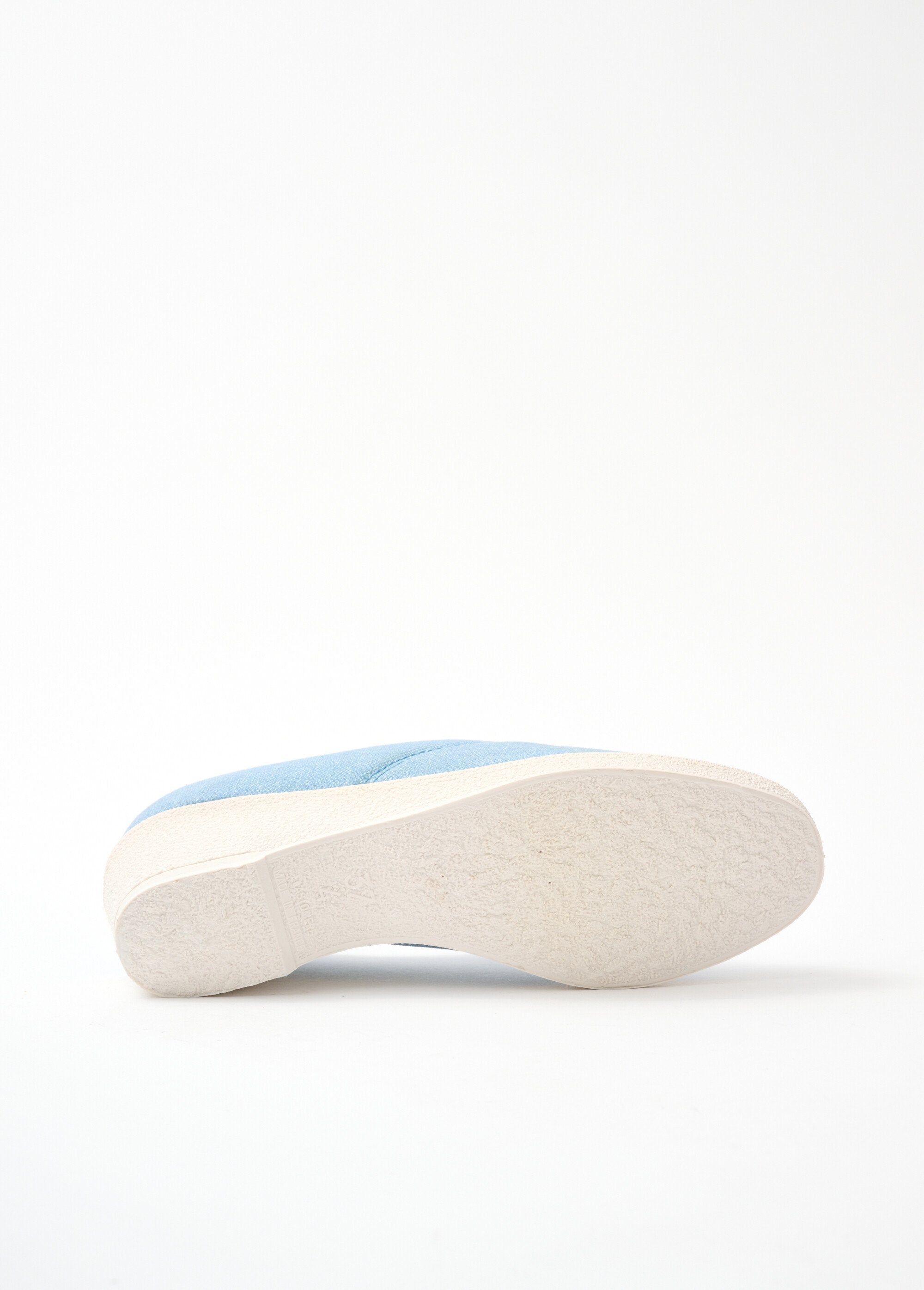 Derbys_de_lona_con_cuña_y_cordones_cambray_UN1_slim