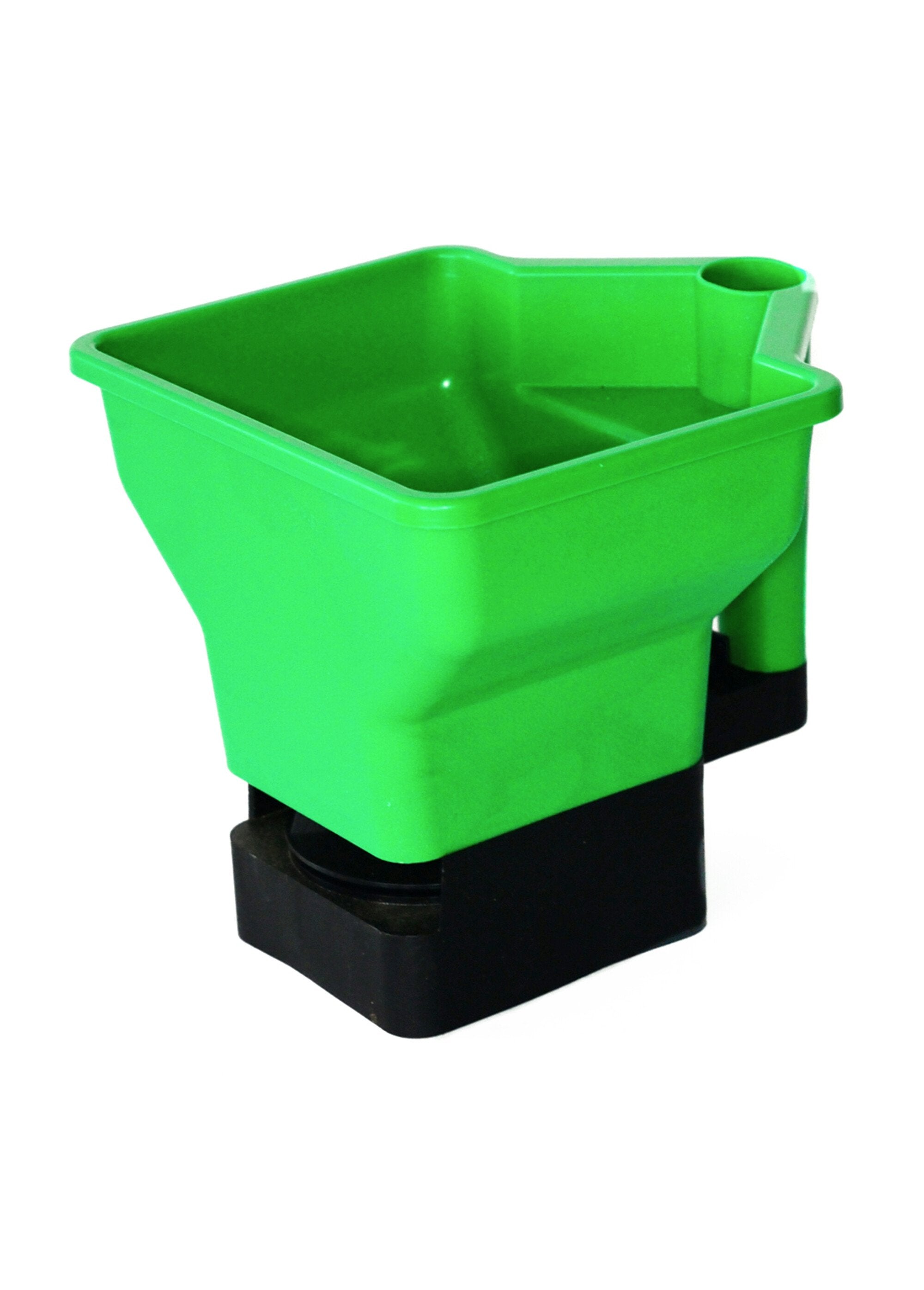 Esparcidor_manual_de_semillas_o_abono_Verde_FA1_slim