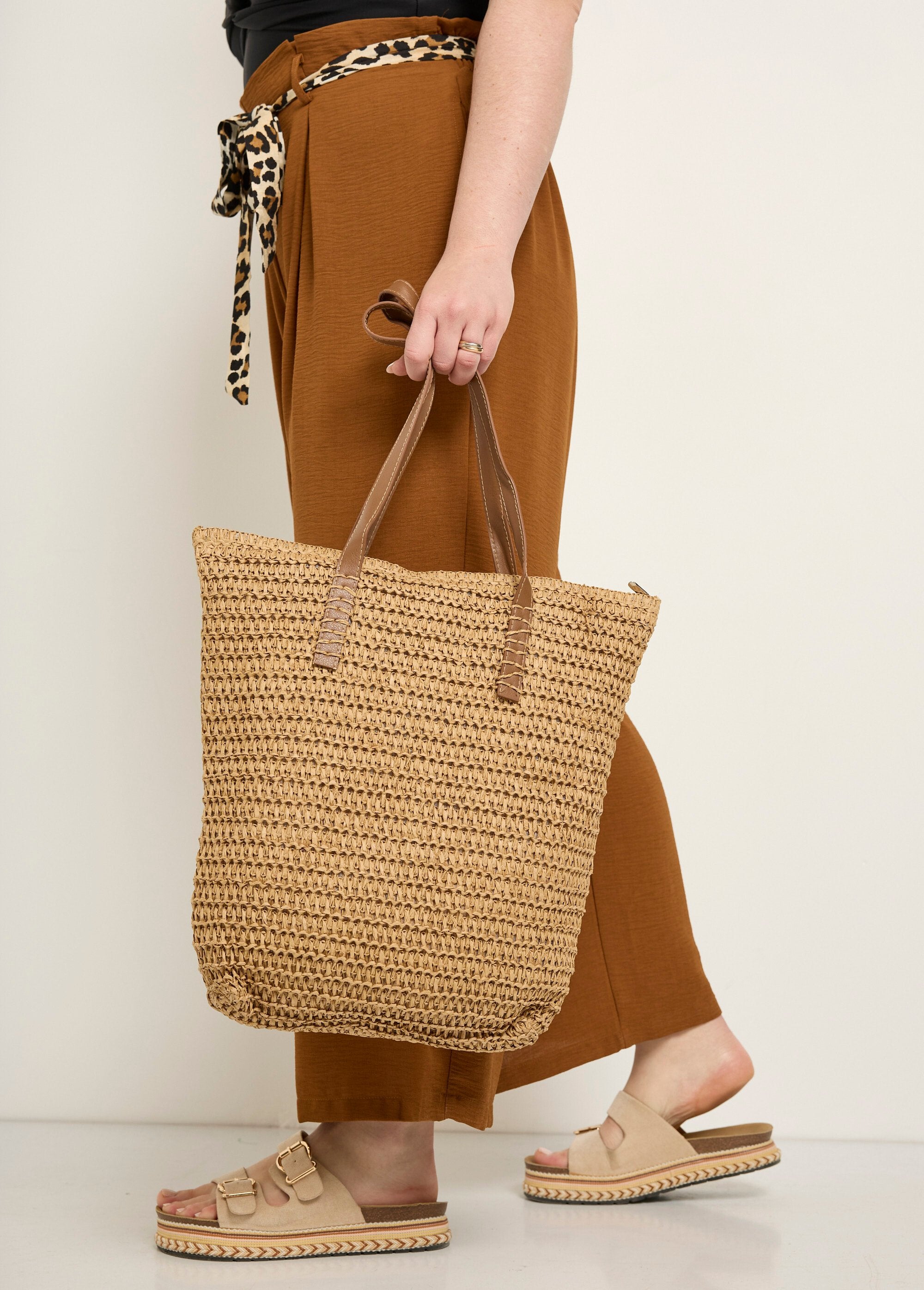 Bolso_grande_de_paja,_asas_de_piel_sintética._Beige_FA1_slim
