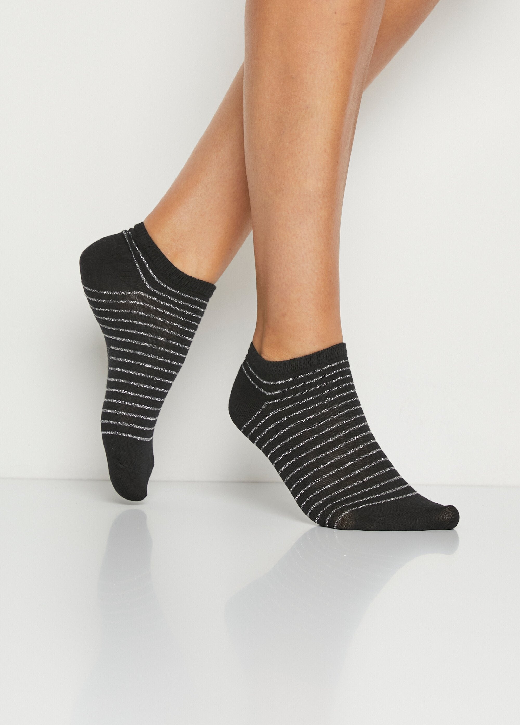 Calcetines_discretos_con_lurex_Lote_negro_surtido_3_FA1_slim