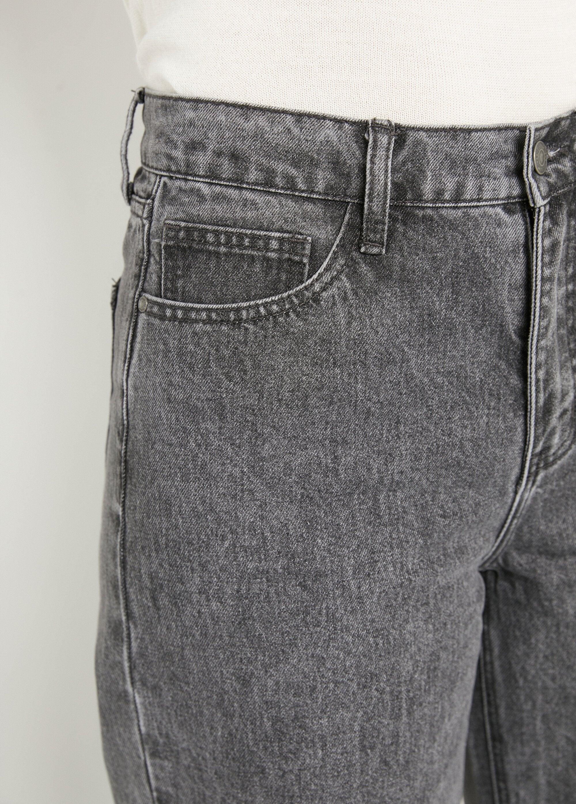 Vaqueros_de_mujer_de_corte_ancho_5_bolsillos_Gris_DE1_slim