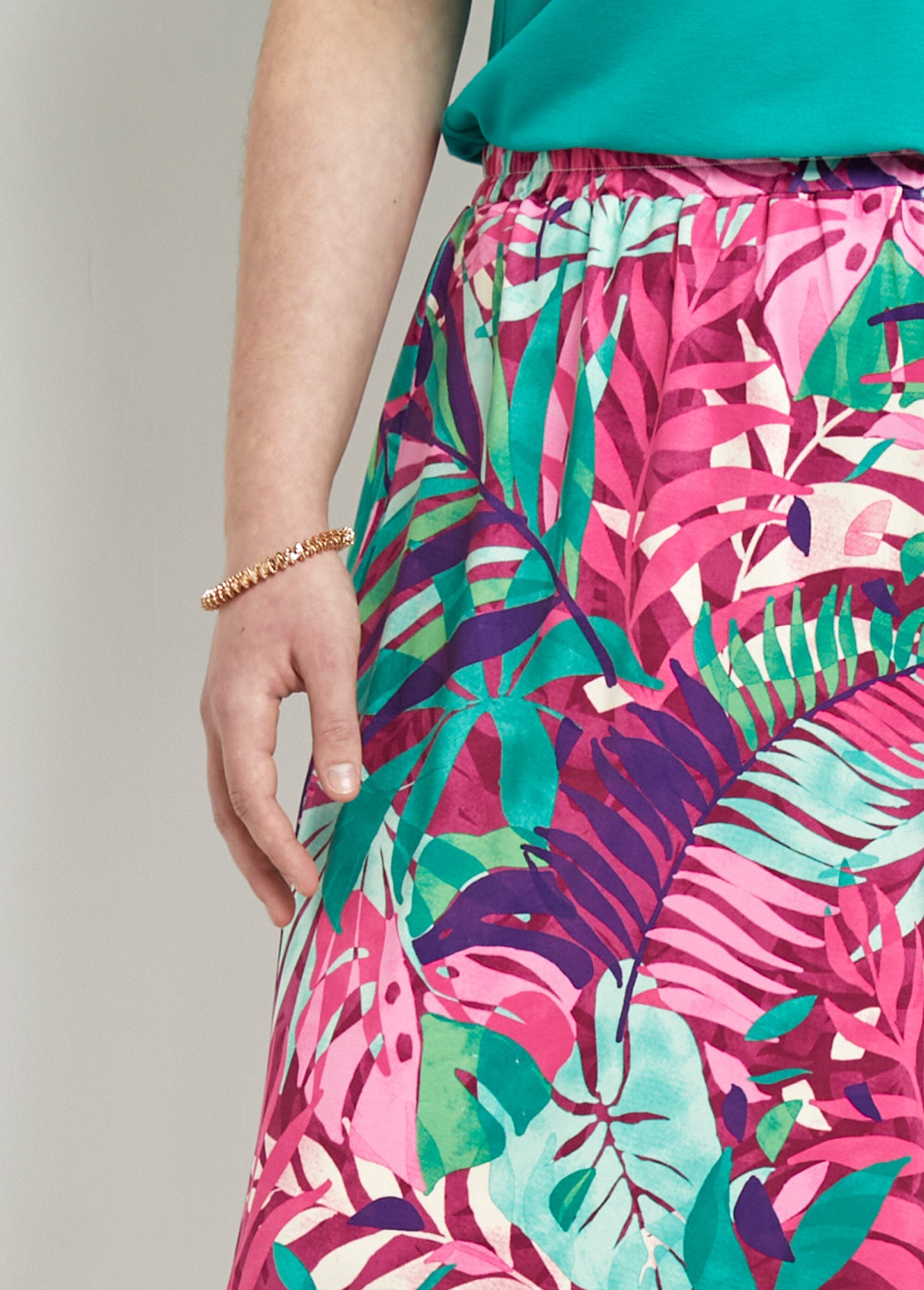 Culotte_con_cintura_elástica_y_estampado_tropical_Multicolor_DE1_curvy