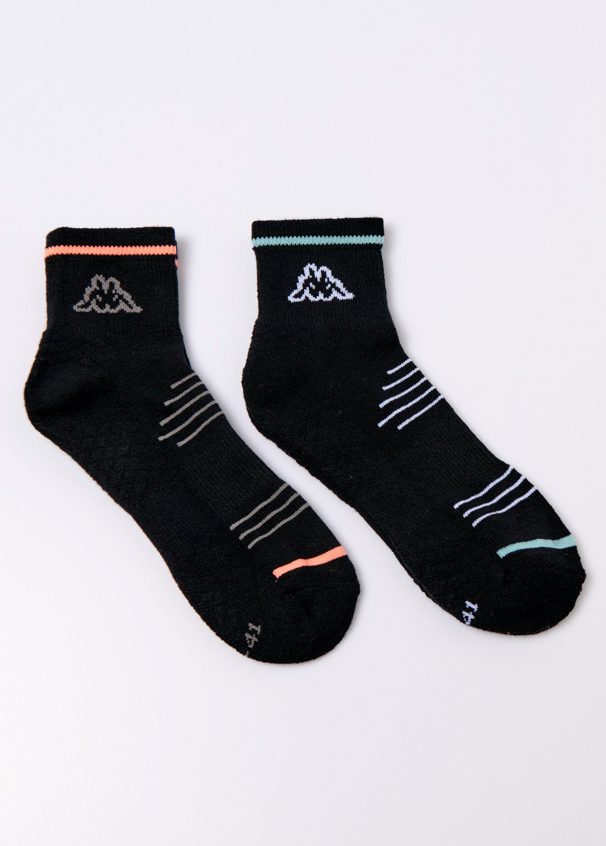 Pack_de_2_calcetines_con_logo_oscuro_lote_negro_2_DE1_slim