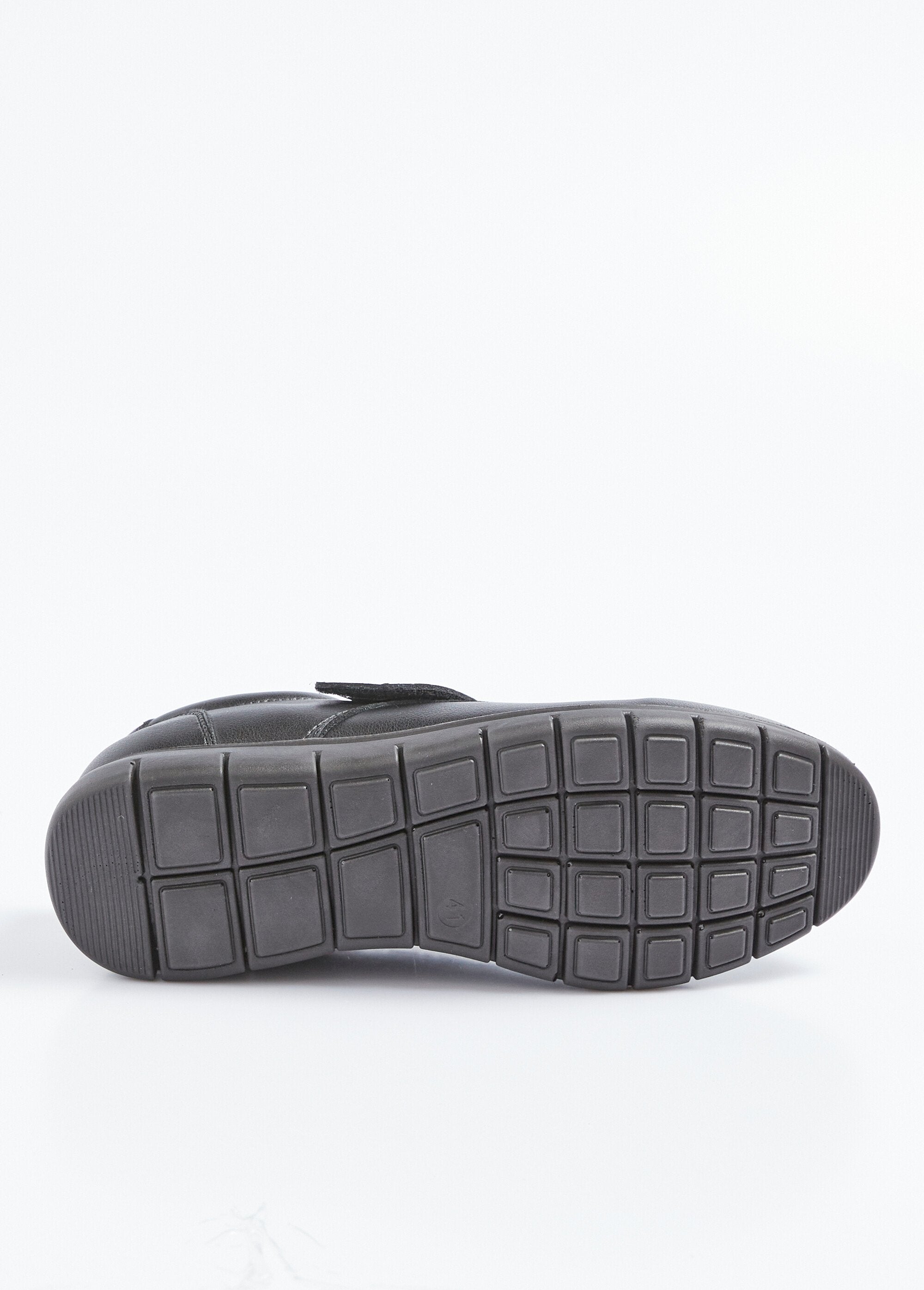 Derbys_de_cuña_scratch_Negro_UN1_slim