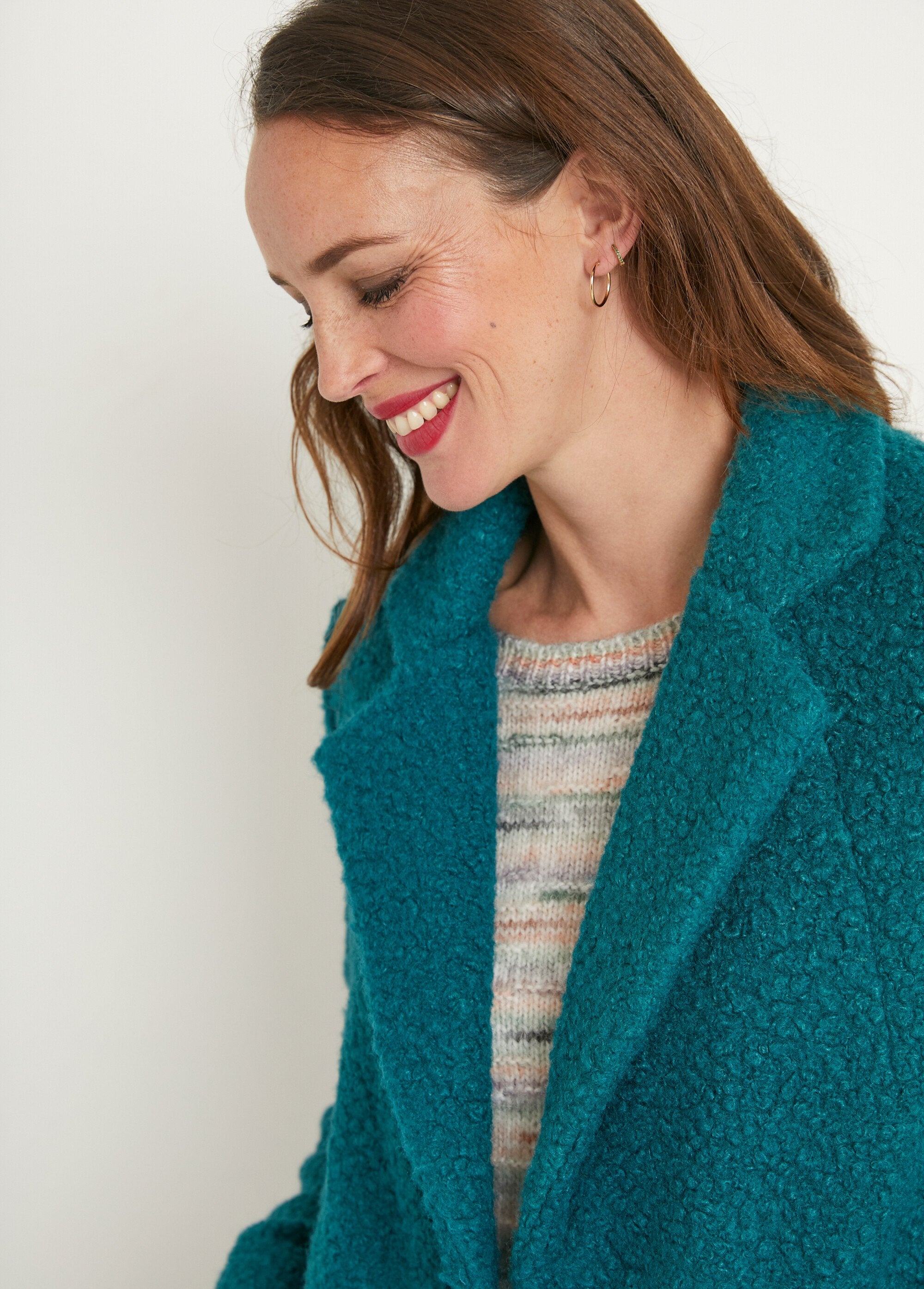 Abrigo_bouclette_abotonado_de_largo_medio_Pato_DE1_slim