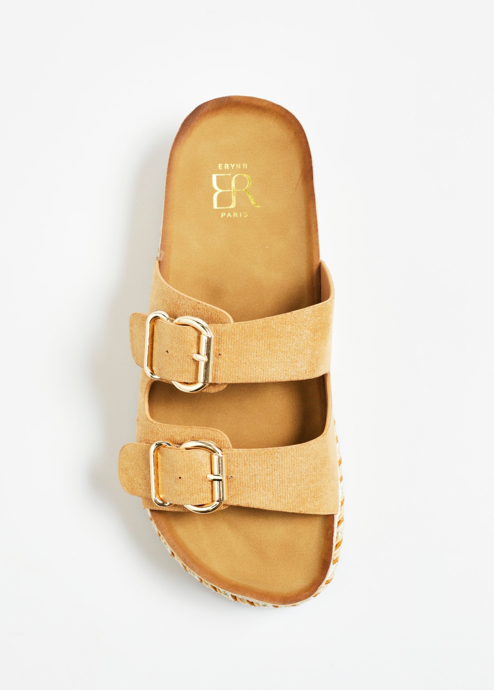 Mules_de_cuña_metalizada_con_suela_anatómica_camello_OV1_slim