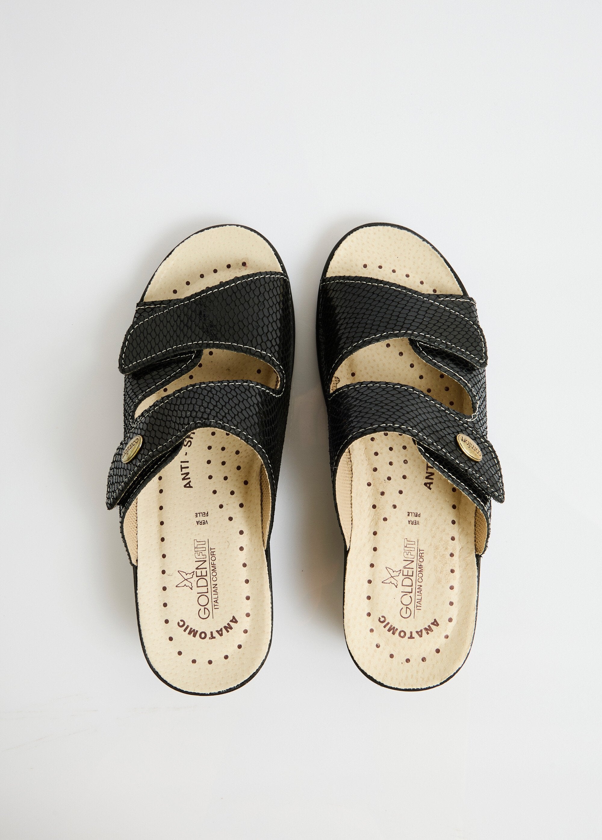 Mules_anchos_de_piel_con_velcro_Negro_OV1_slim