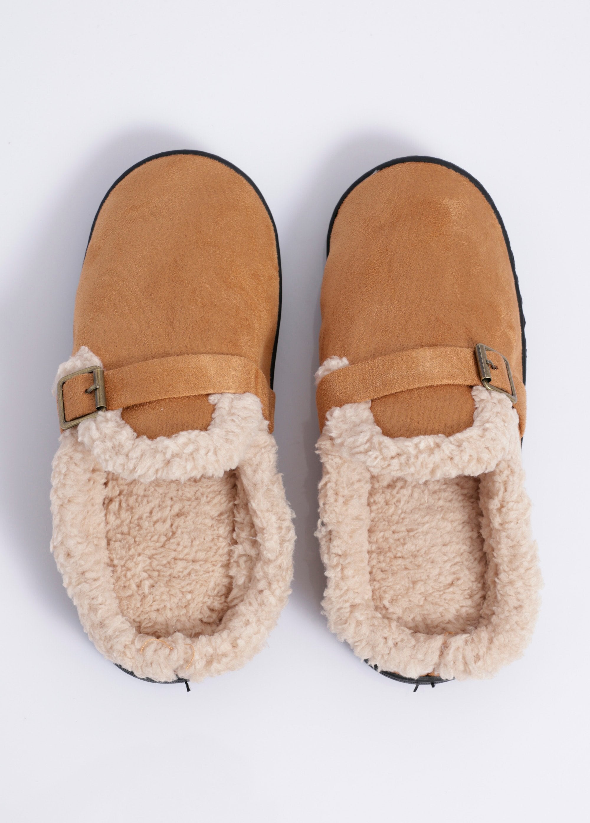 Mules_antideslizantes_con_forro_de_ante_camello_OV1_slim