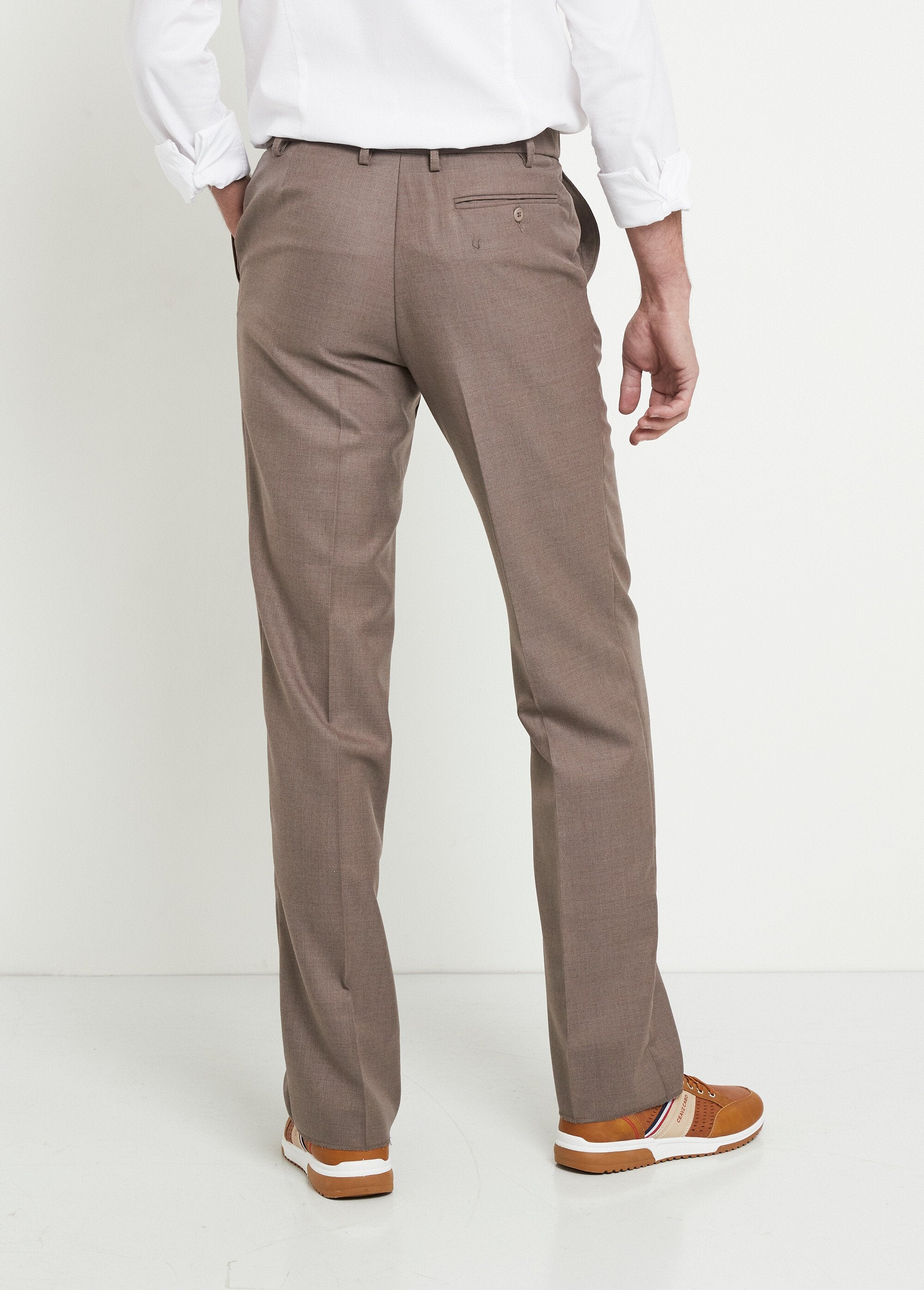 Pantalón_con_cinturilla_ajustable_invisible_en_tejido_de_sarga_de_lana_beige_oscuro_DO1_slim