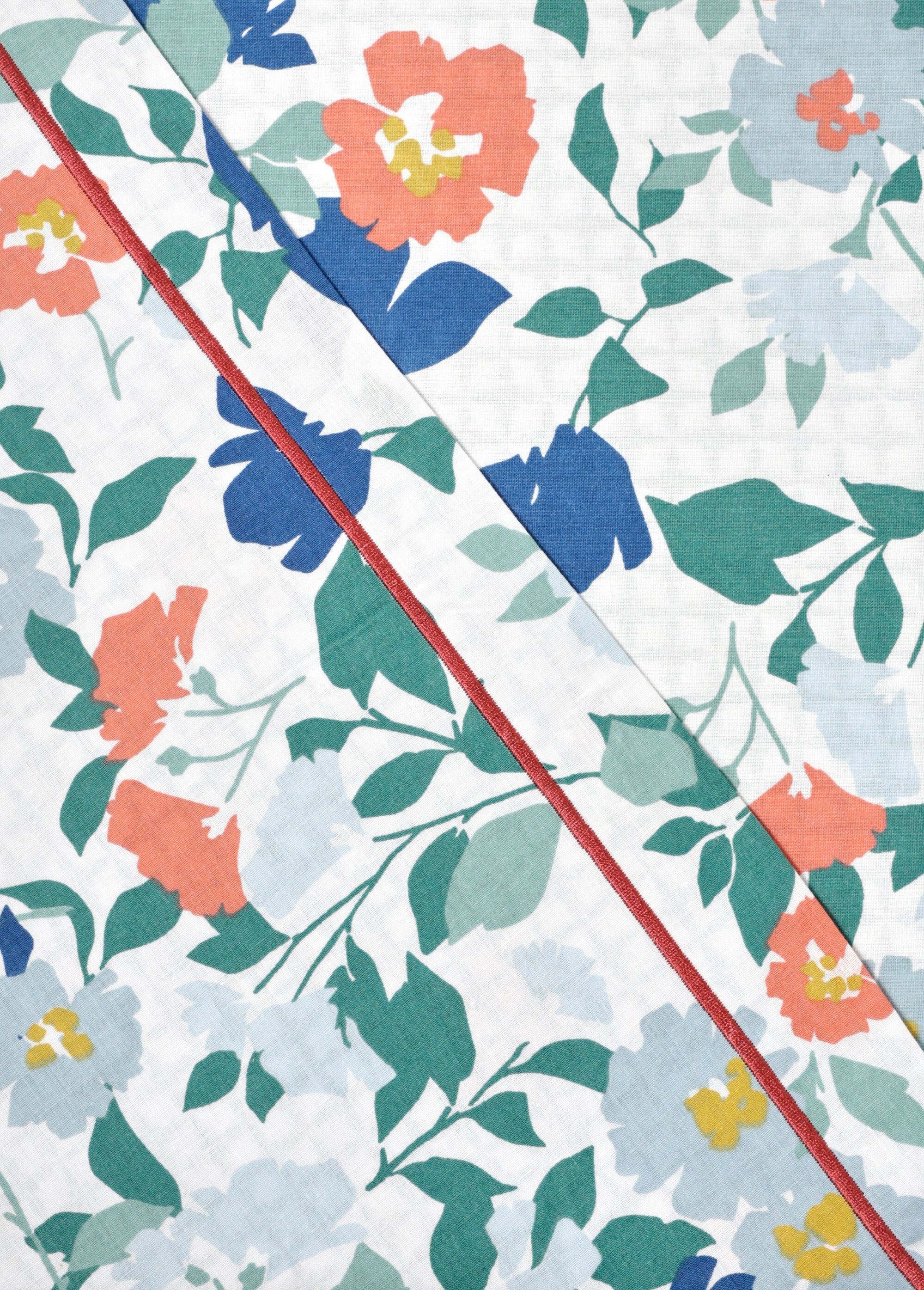 Juego_de_cama_de_3_piezas_con_funda_nórdica,_flores_Blanco,_Blanca_DE1_slim