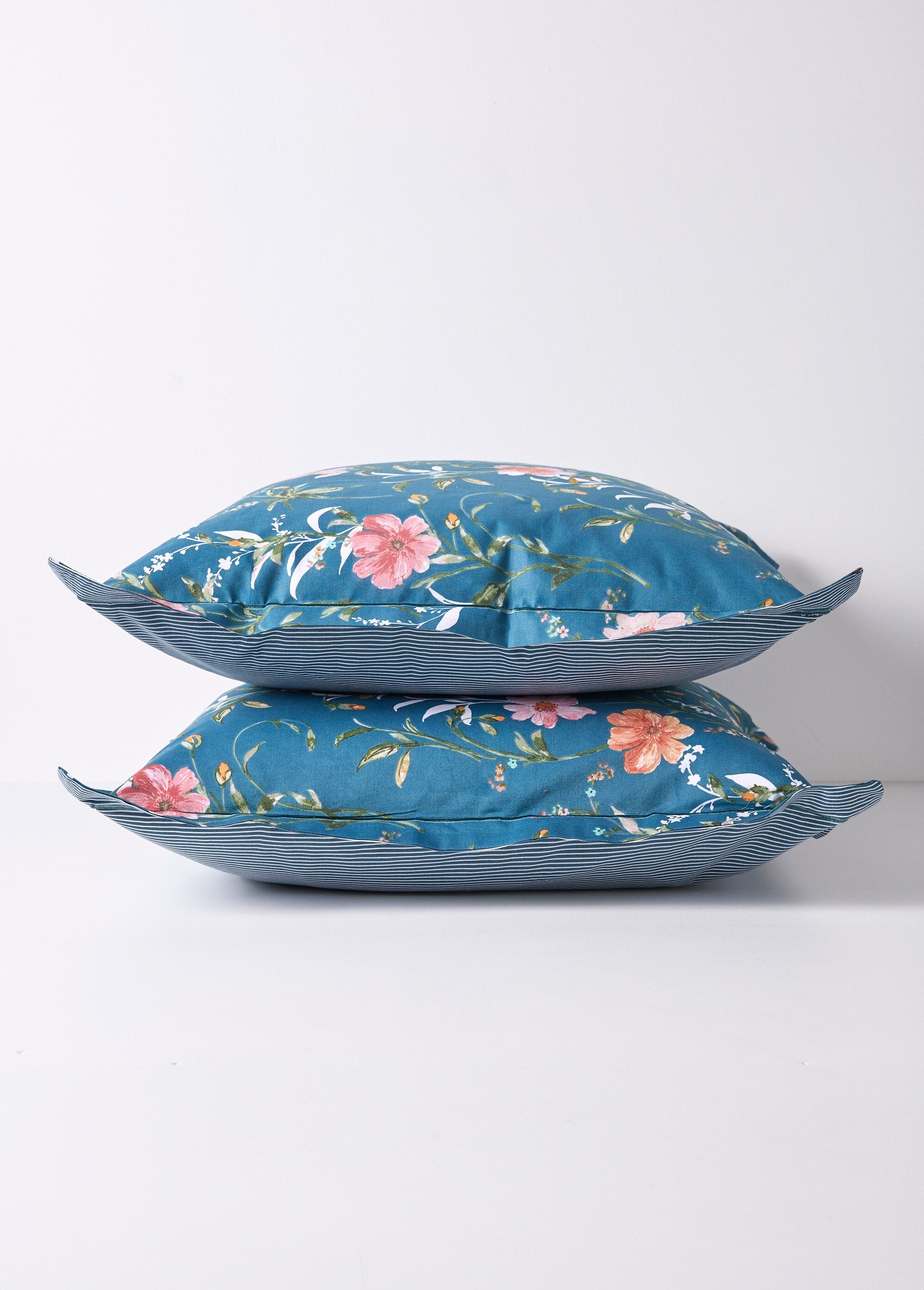 Juego_de_cama_de_3_piezas_con_funda_nórdica,_diseño_floral_Plano_DE1_slim