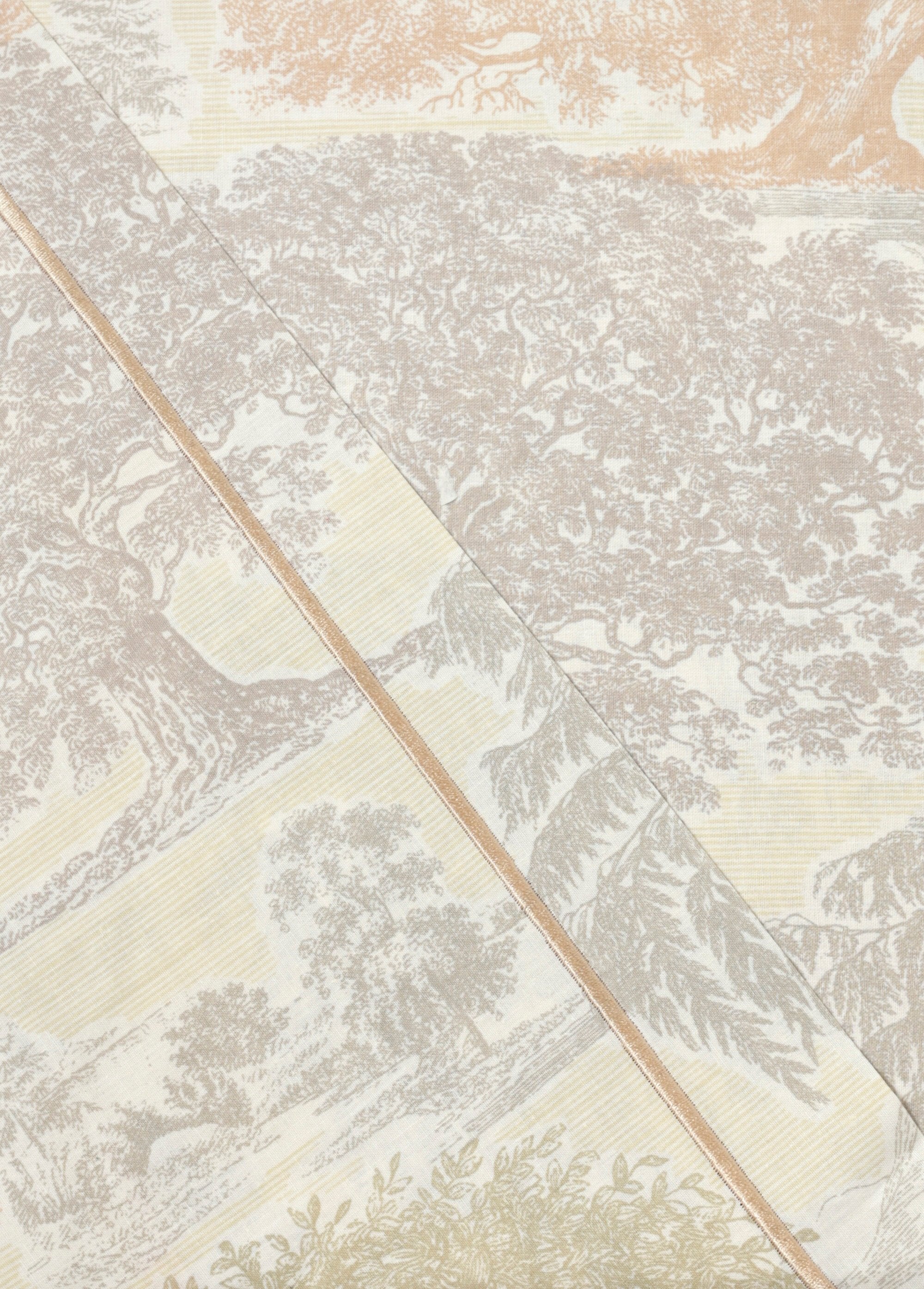 Juego_de_cama_de_4_piezas_con_sábana_encimera,_árboles_Beige_DO1_slim