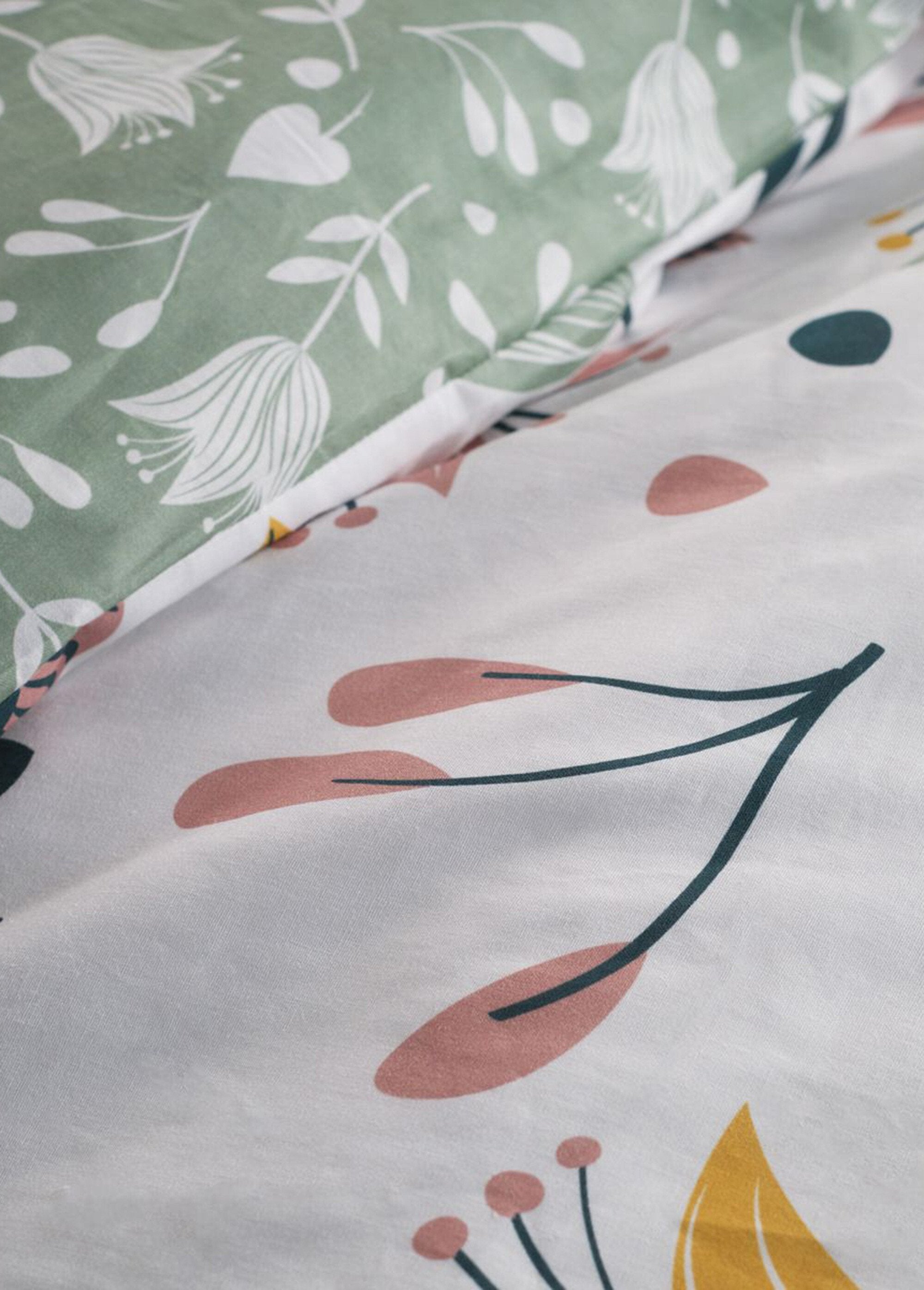 Juego_de_cama_de_franela_240_x_220_cm,_Bucólico_Blanco_y_verde_DE1_slim