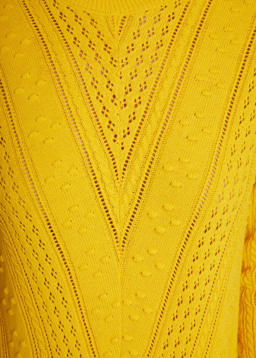Jersey_calado_de_cuello_redondo_con_bolas_Miel_DE3_slim