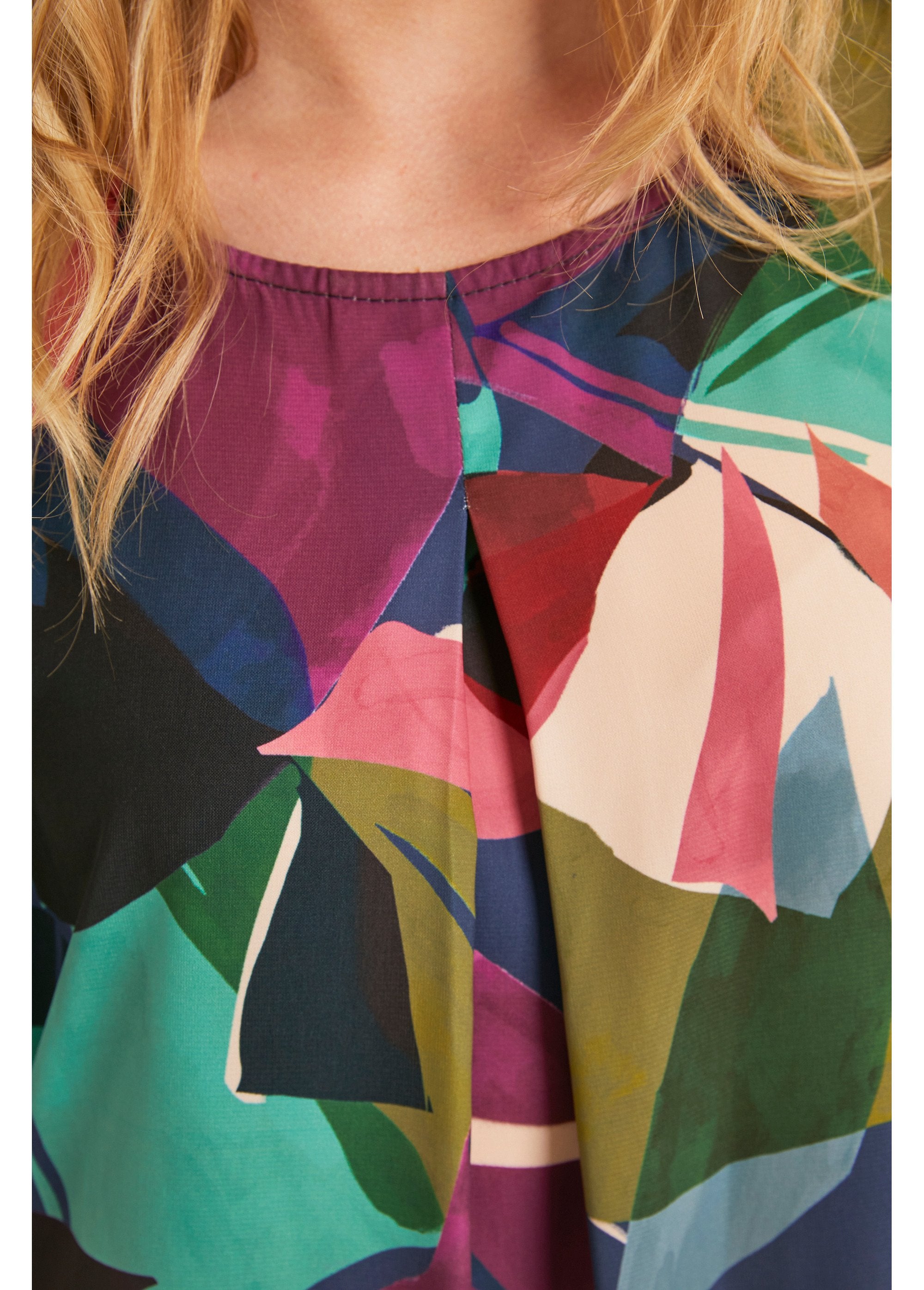 Vestido_gráfico_corto_y_vaporoso_Multicolor_DE3_slim