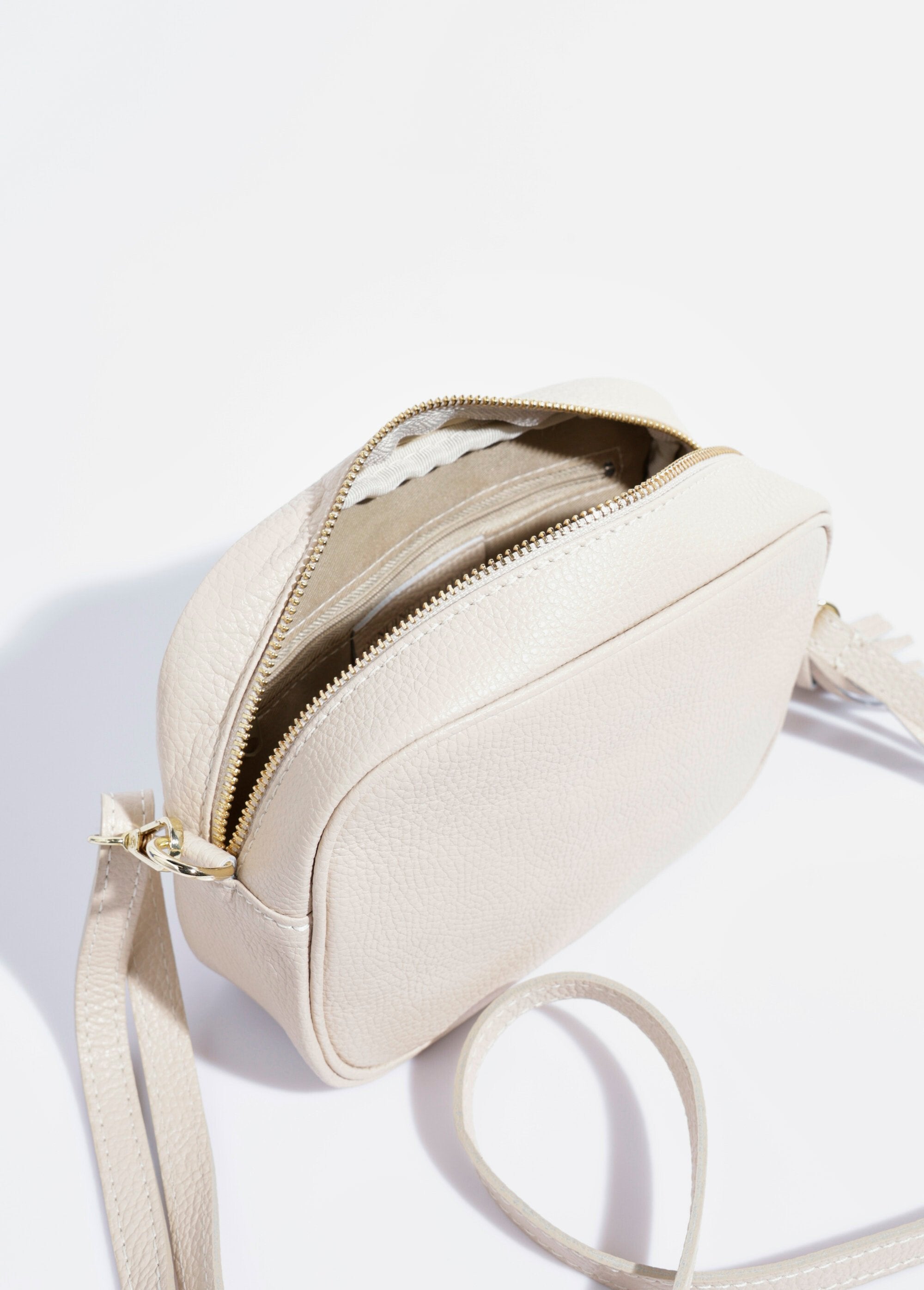 Bolso_de_piel_con_cremallera_y_bandolera_extraíble._Beige_DE2_slim