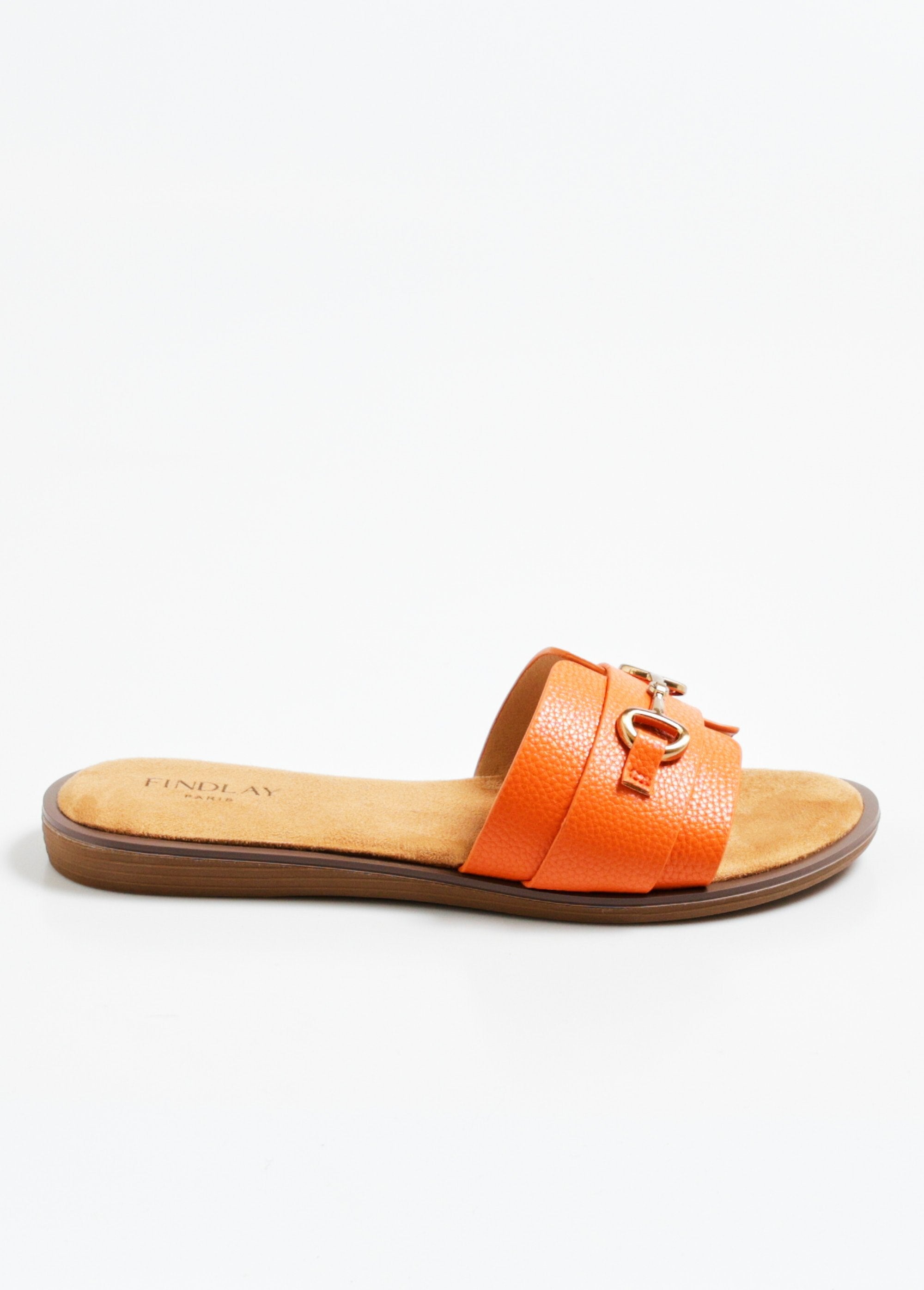 Sandalias_estilo_mule_con_detalle_metálico_naranja_DR1_slim