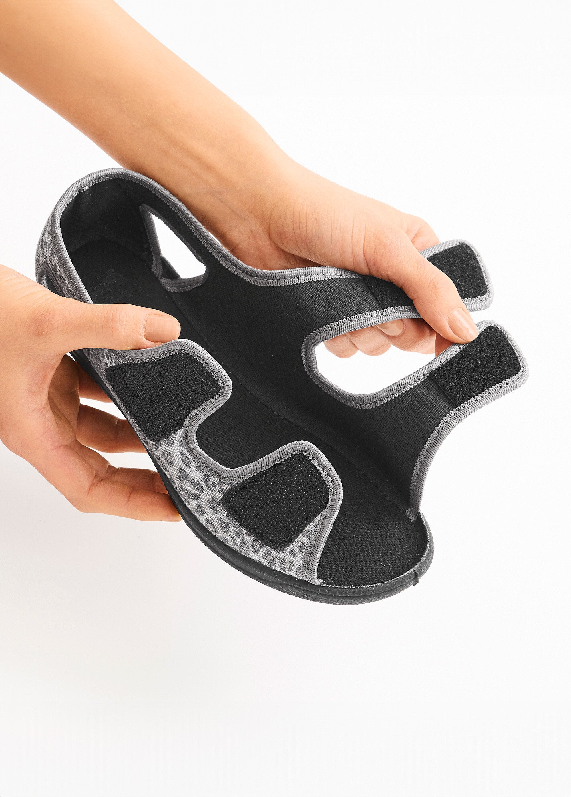 Sandalias_veganas_ancho_confort_Gris_DE1_slim