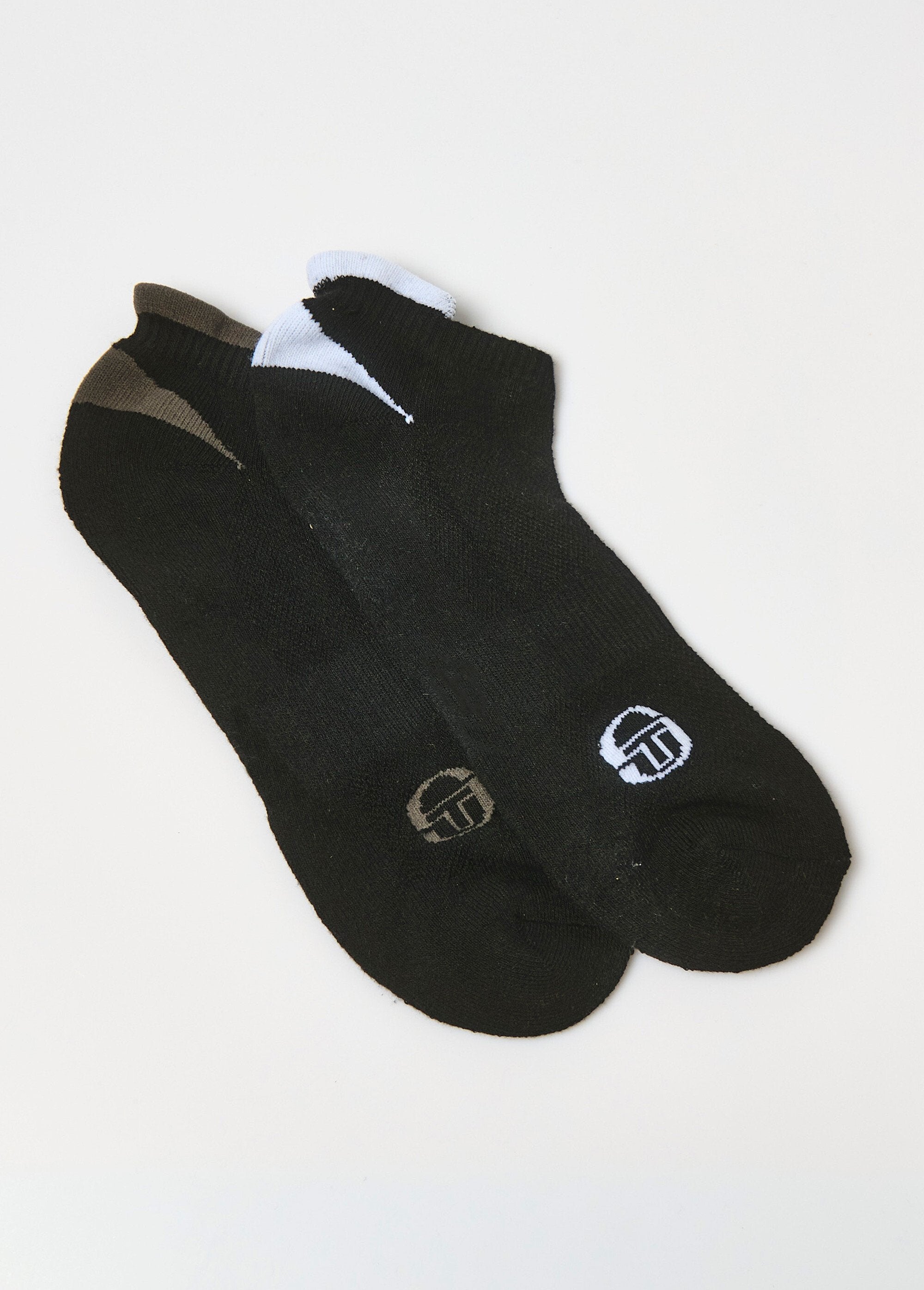 Pack_de_2_calcetines_deportivos,_color_oscuro_lote_negro_2_FA1_slim