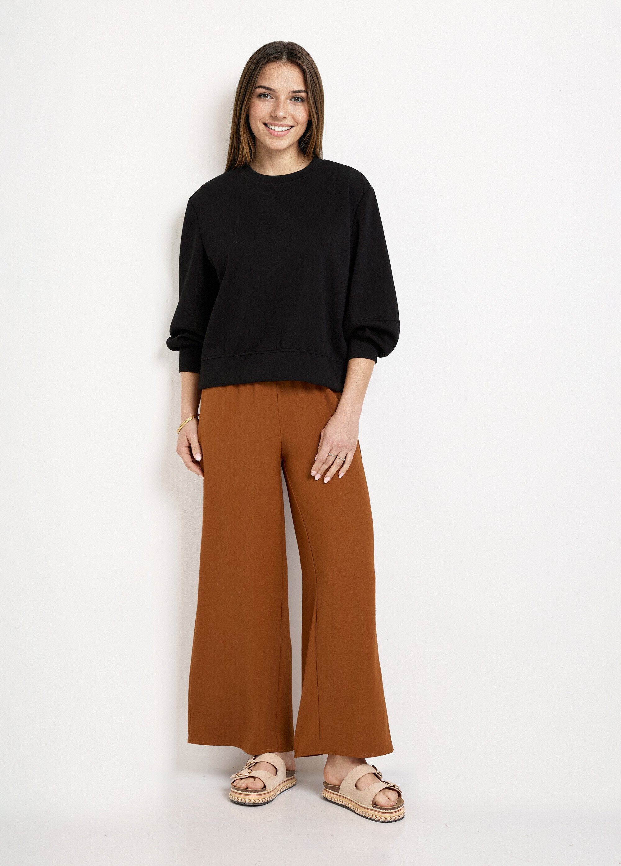 Sudadera_corta_de_cuello_redondo_de_punto_suave_Negro_SF1_slim