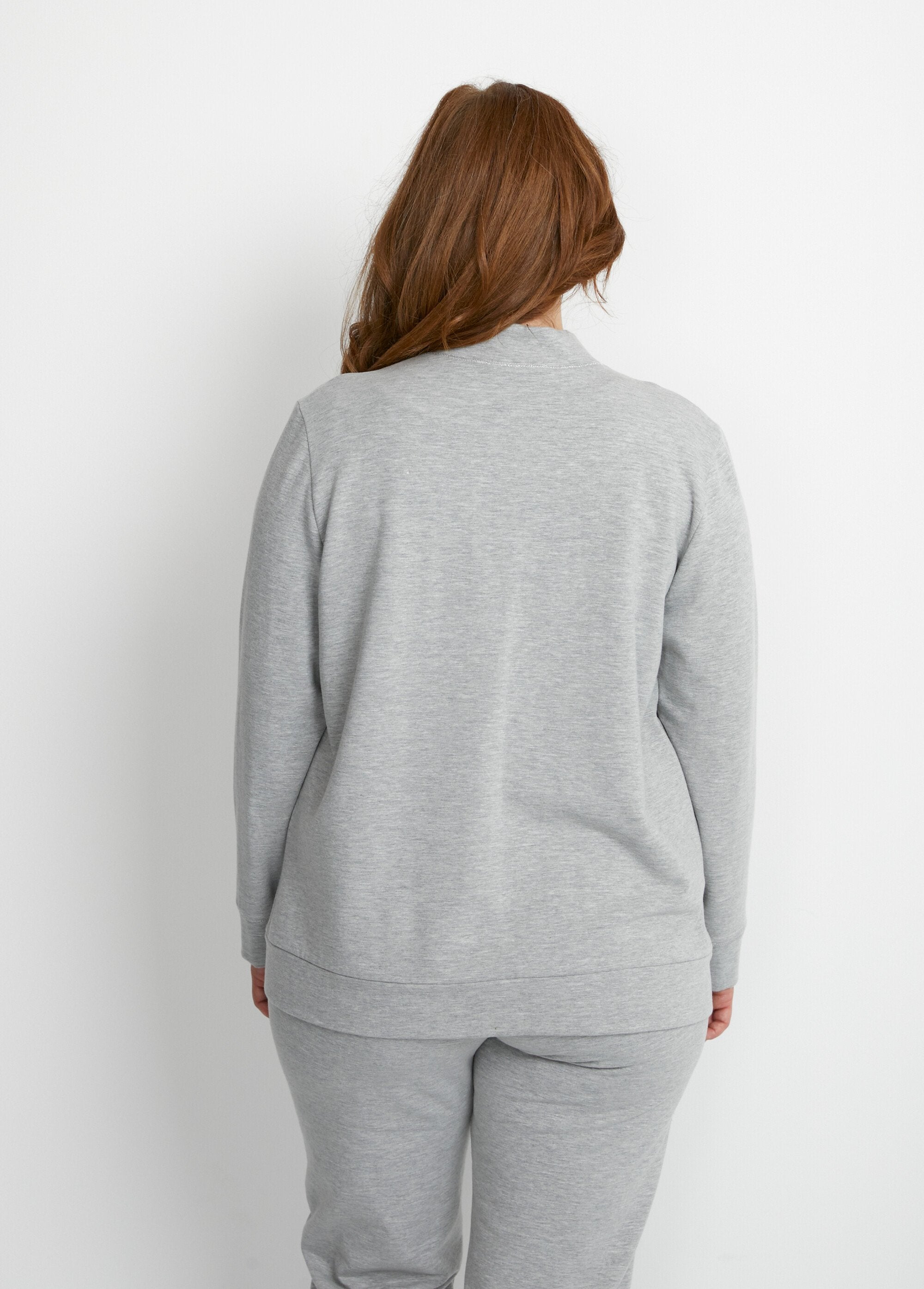 Sudadera_interior_de_manga_larga_con_cremallera_Gris_jaspeado_DO1_curvy