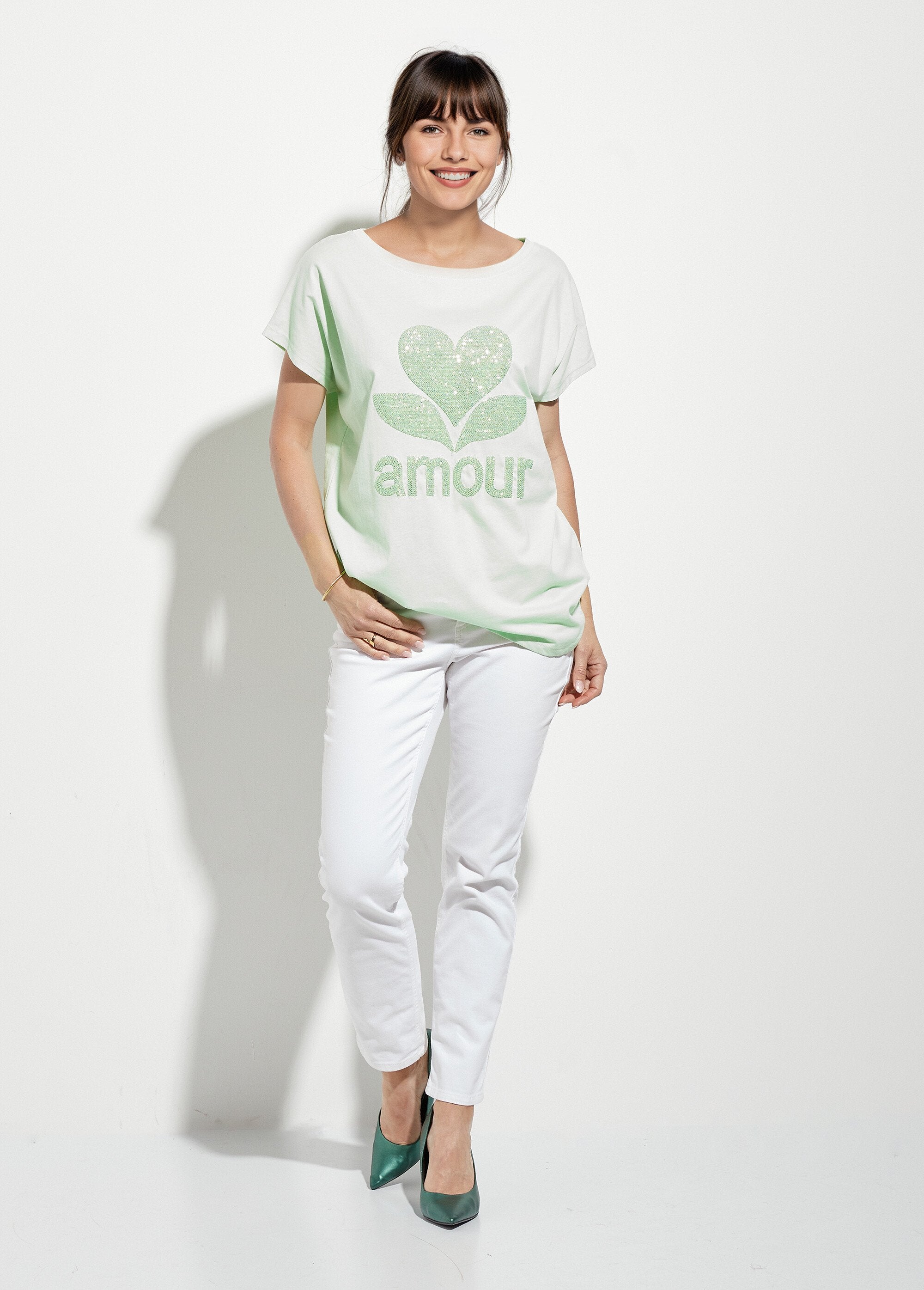 Camiseta_de_cuello_redondo_con_estampado_Love_brillante_Verde_SF1_slim