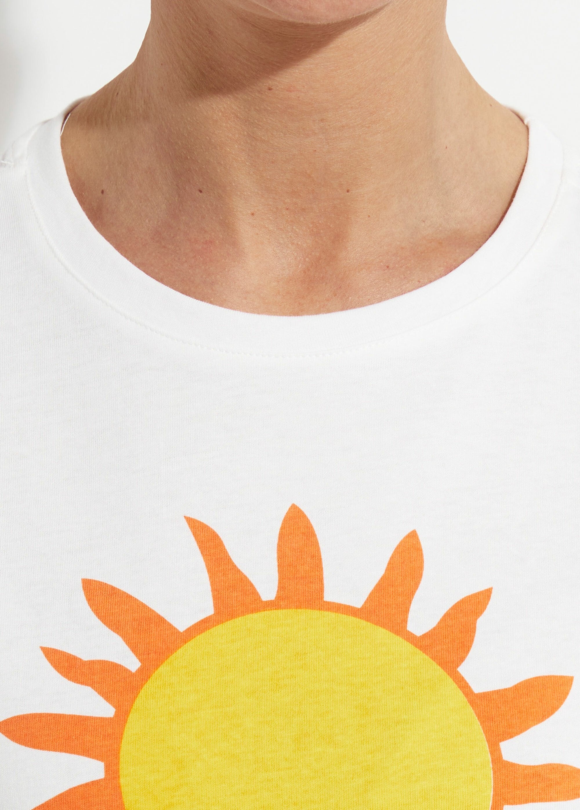 Camiseta_de_algodón_con_el_mensaje_"Sotto_il_Sole"_Blanco_DE2_slim