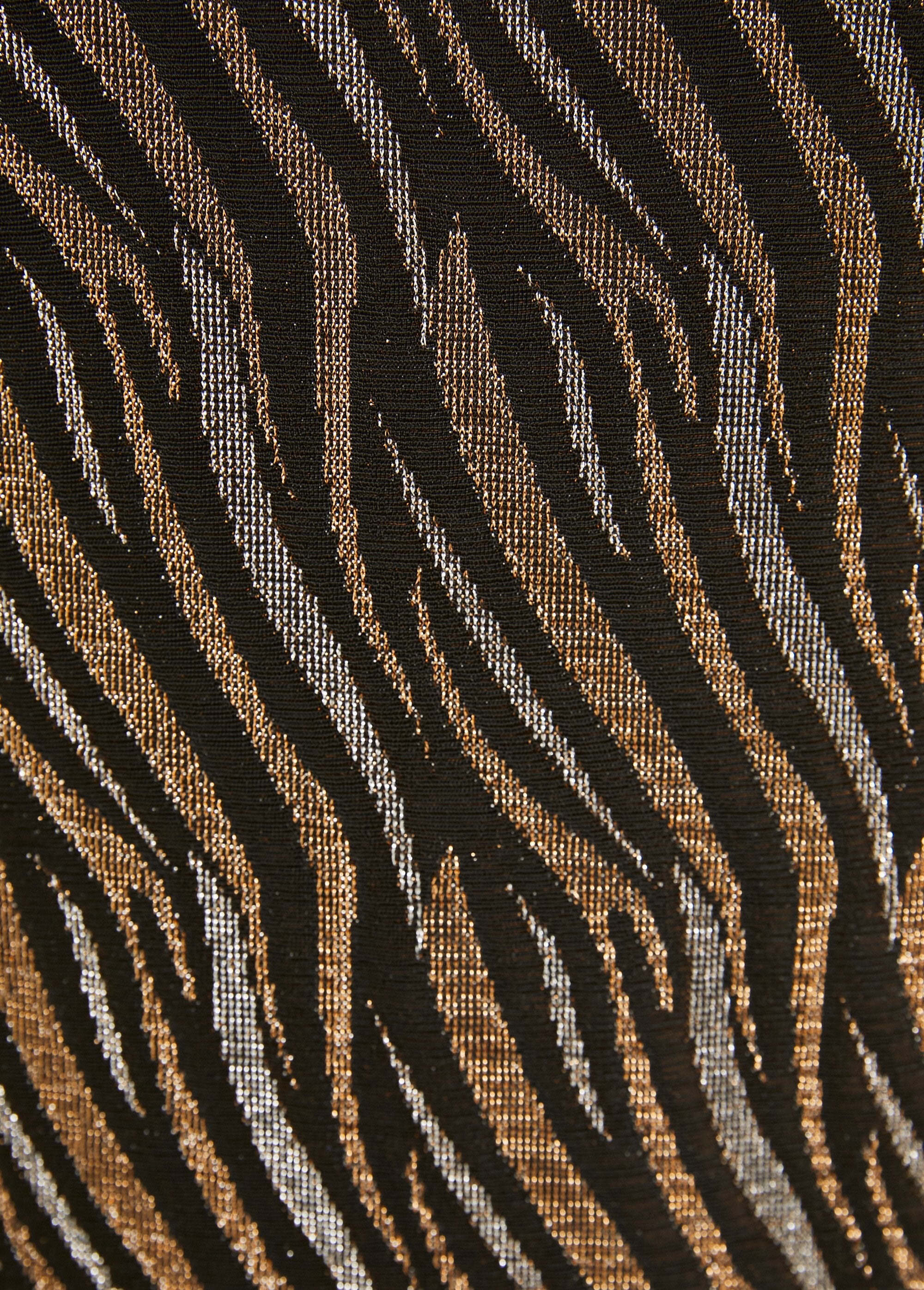 Camiseta_corta_de_punto_de_encaje_jacquard_brillante_Negro_y_cobre_DE4_slim