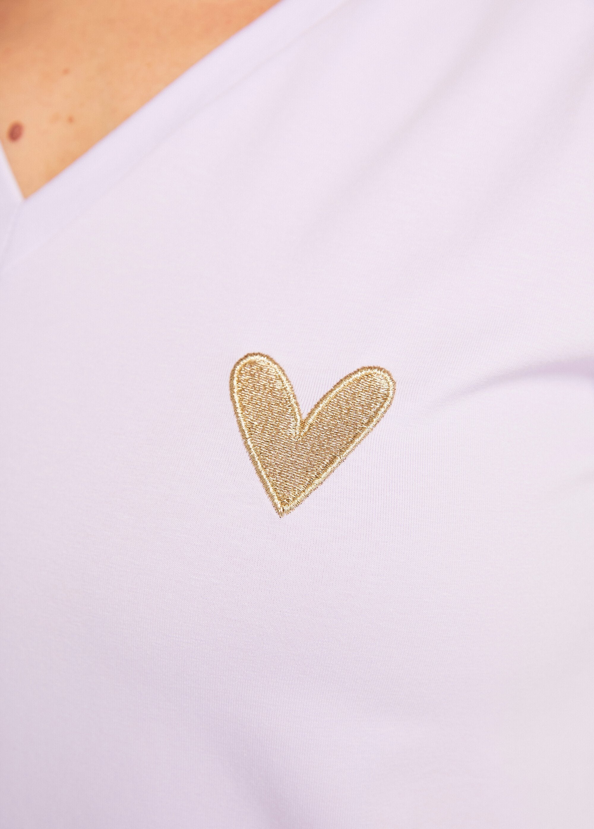 Camiseta_elástica_con_bordado_en_el_pecho_Parma_DE2_slim