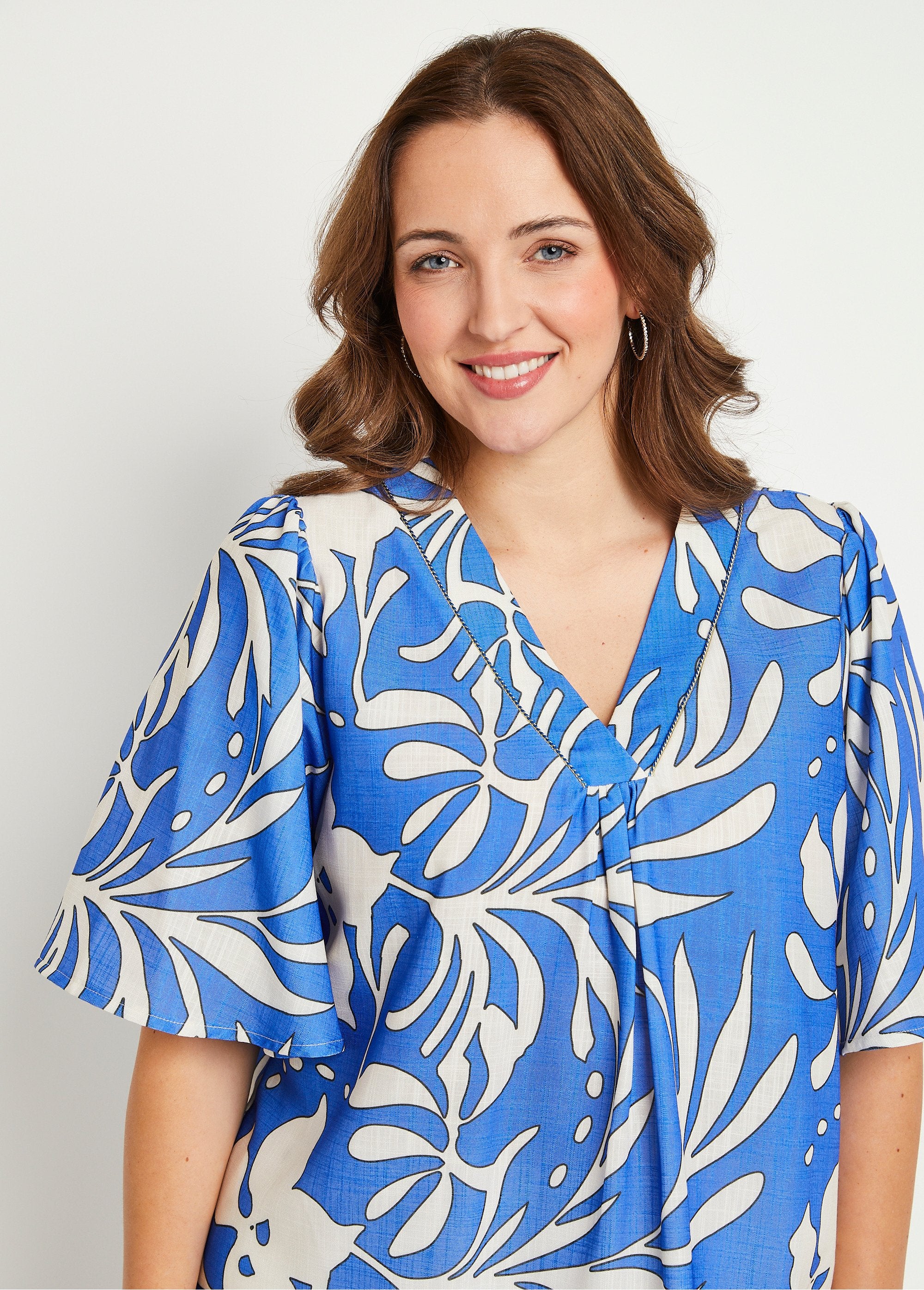 Túnica_larga_y_holgada_Azul_y_crudo_DE2_curvy