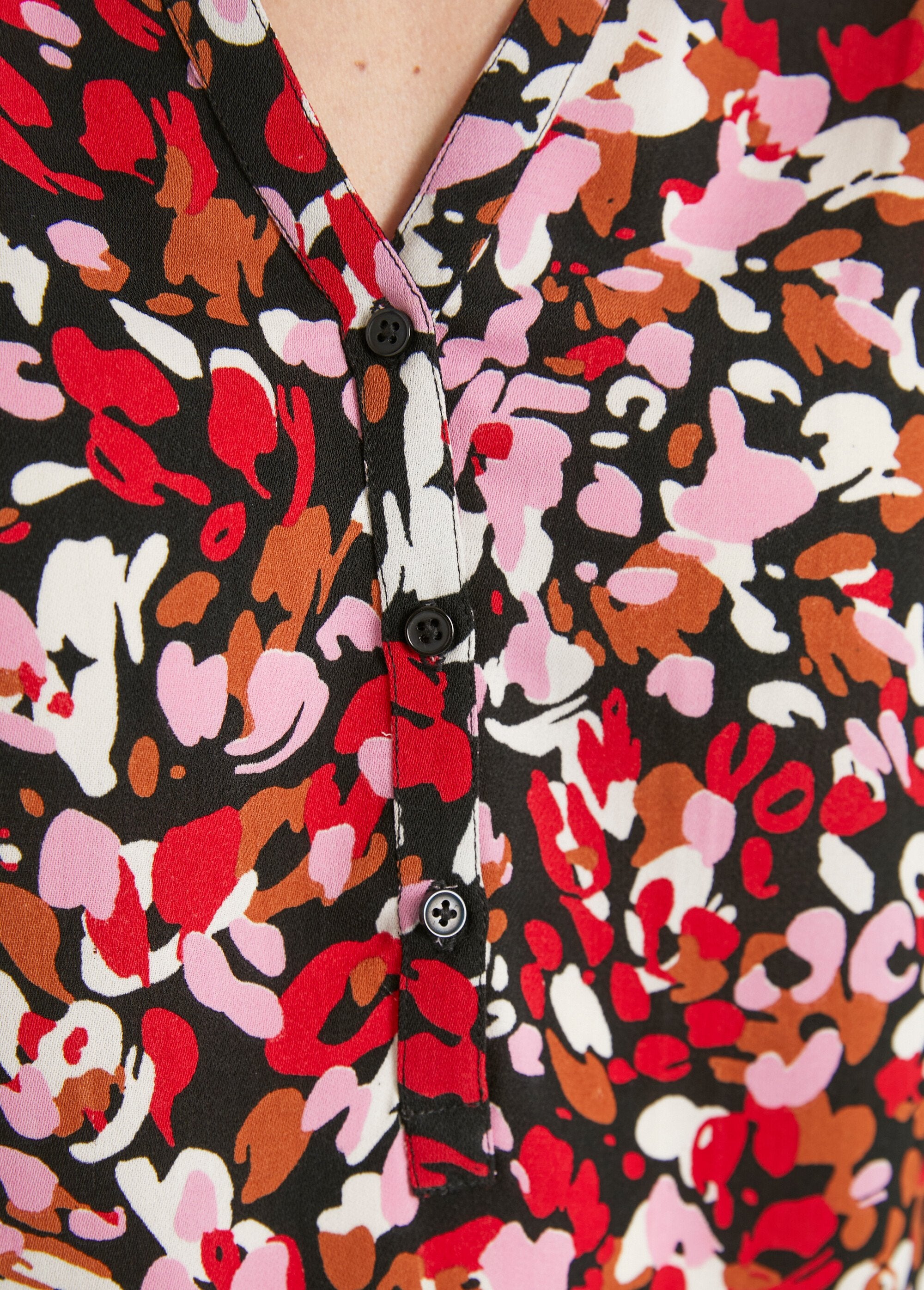 Túnica_larga_y_holgada_con_botones_Rosa_DE3_slim