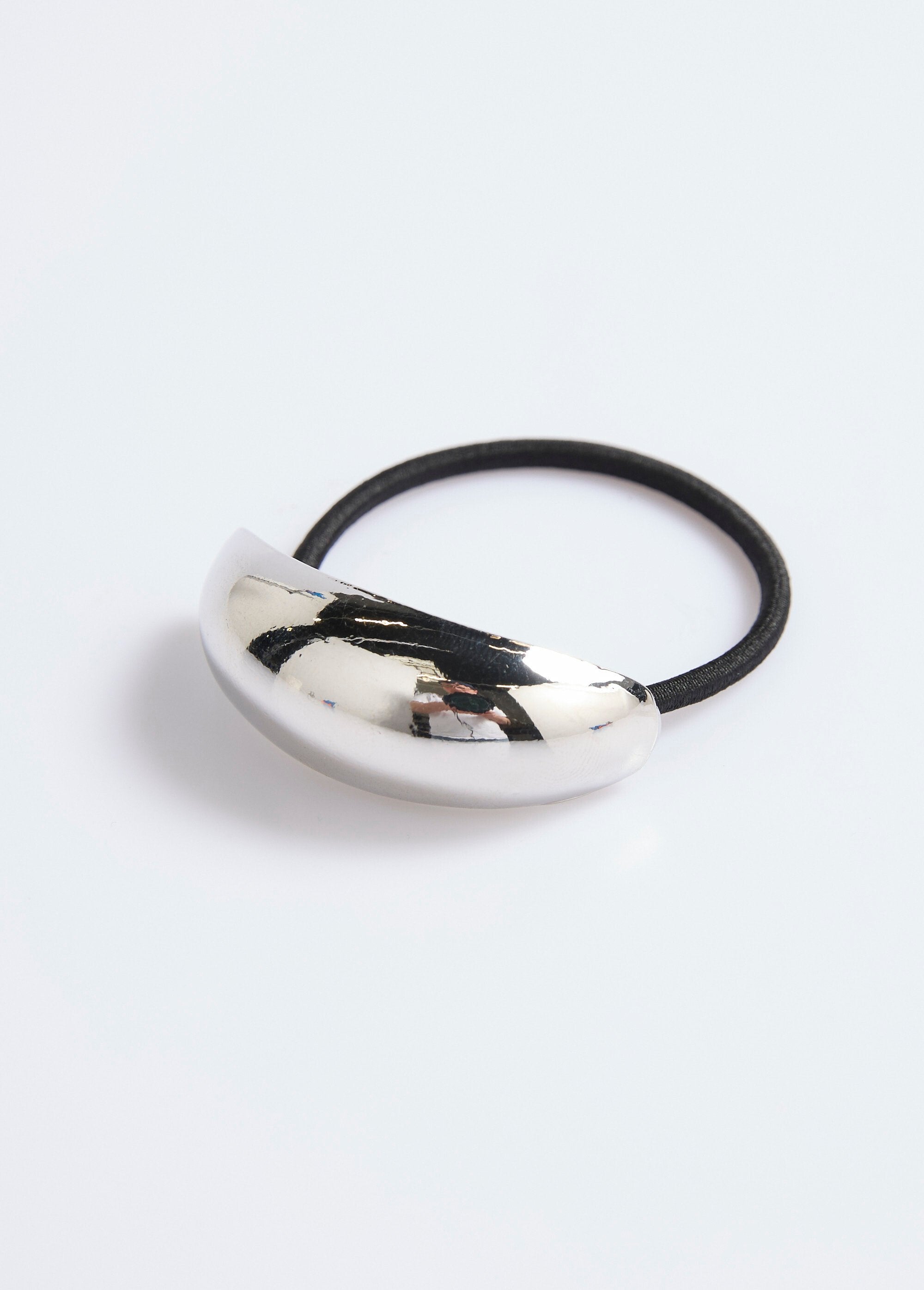 Elástico_para_el_cabello_con_detalle_metálico._Plata_FA1_slim