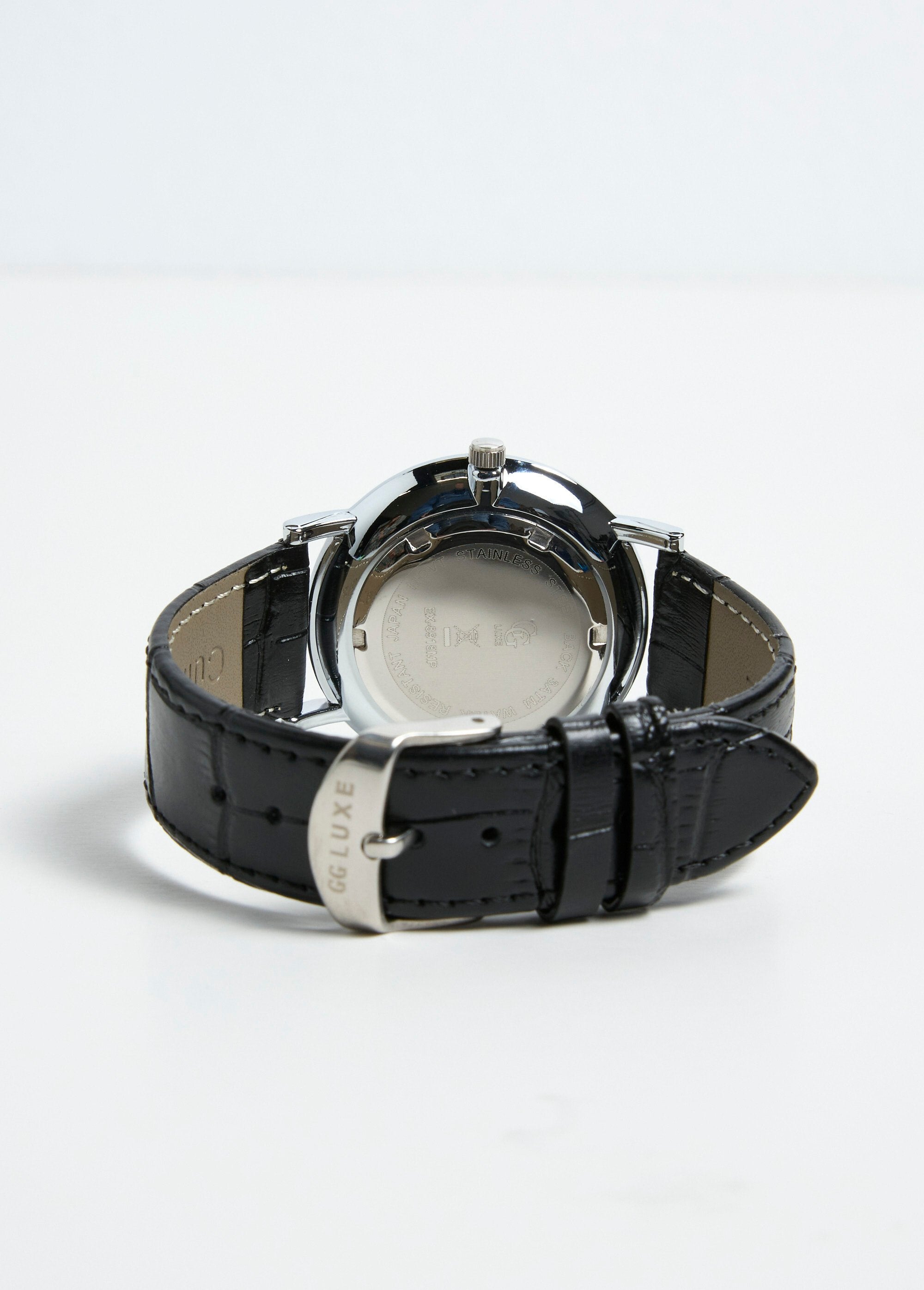 Reloj_redondo_de_acero_inoxidable_y_piel_estilo_cocodrilo._Negro_DE2_slim
