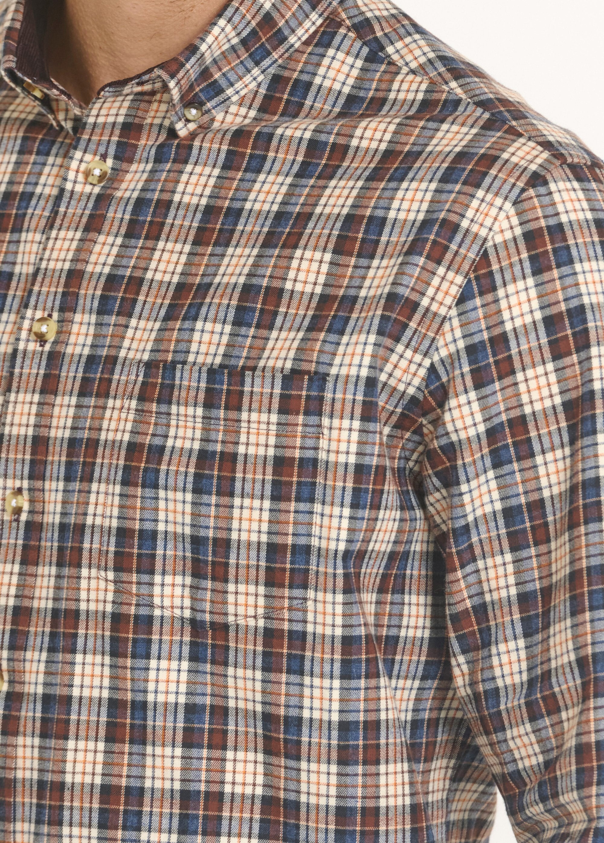 Camisa_de_franela_con_detalles_de_terciopelo,_ligera_Azulejos_marrones_DE1_slim