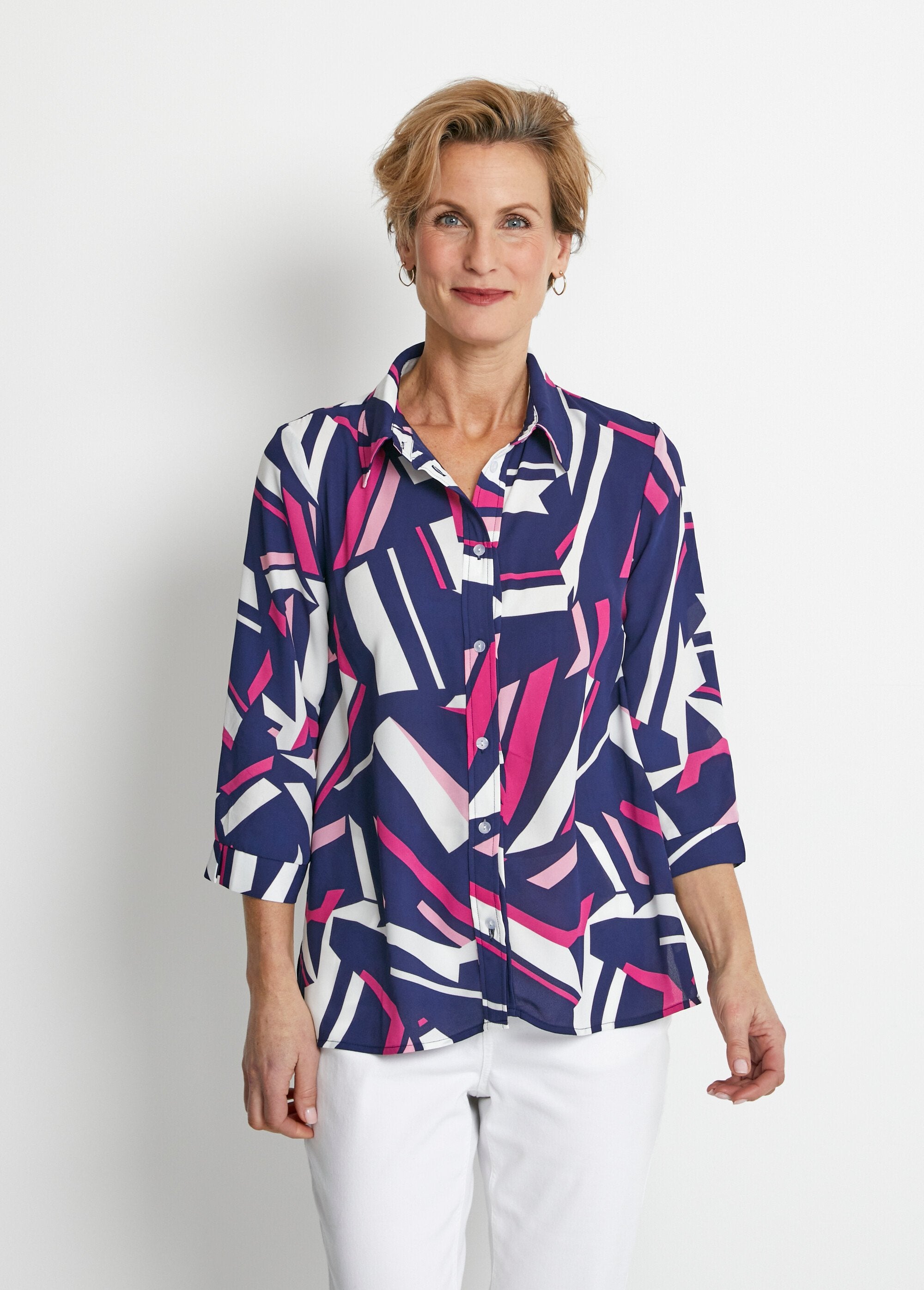 Blusa_recta_gráfica_con_mangas_3/4_Azul_marino_y_fucsia_FA1_slim