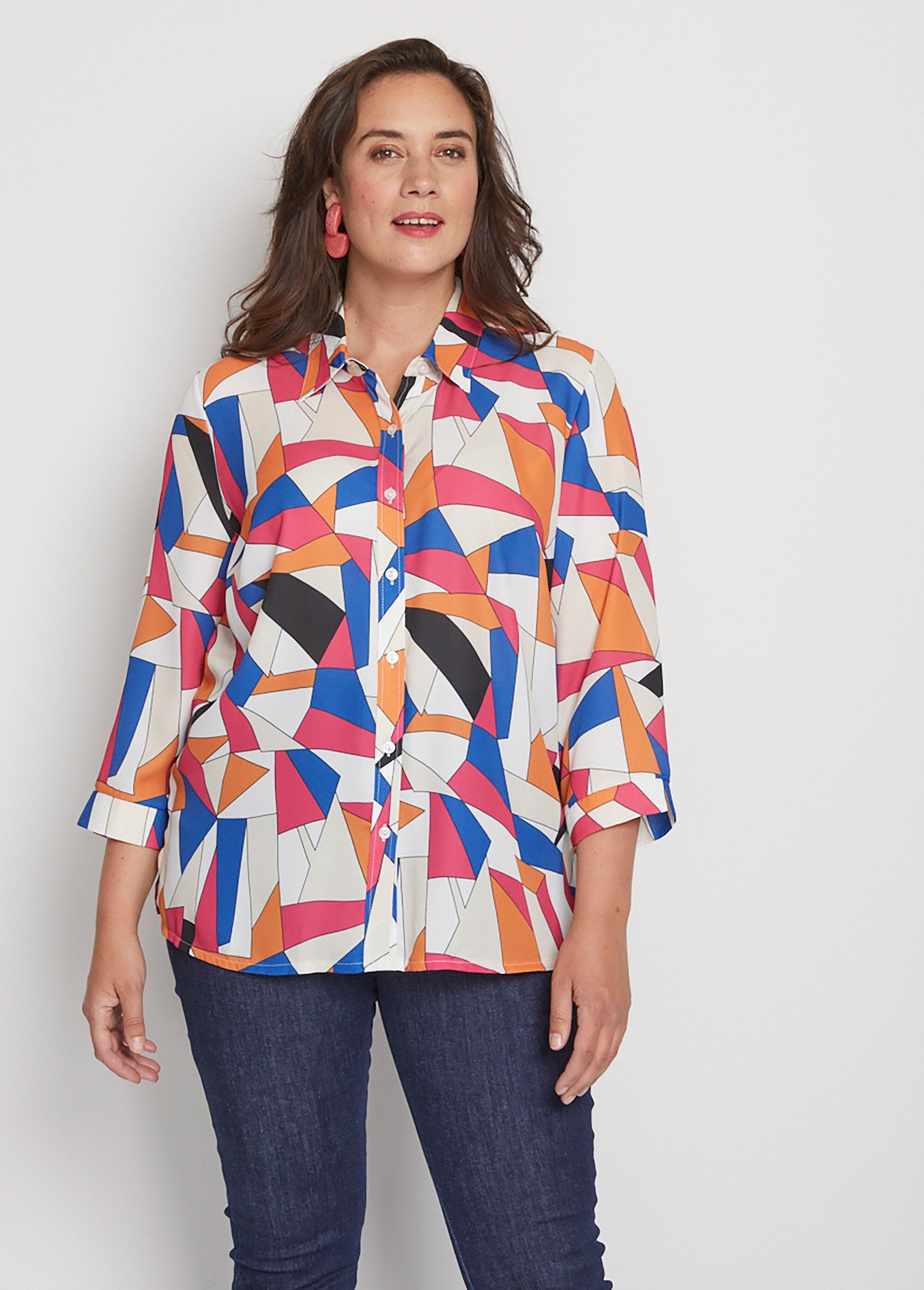 Blusa_con_estampado_gráfico_y_manga_3/4_Plano_FA1_curvy