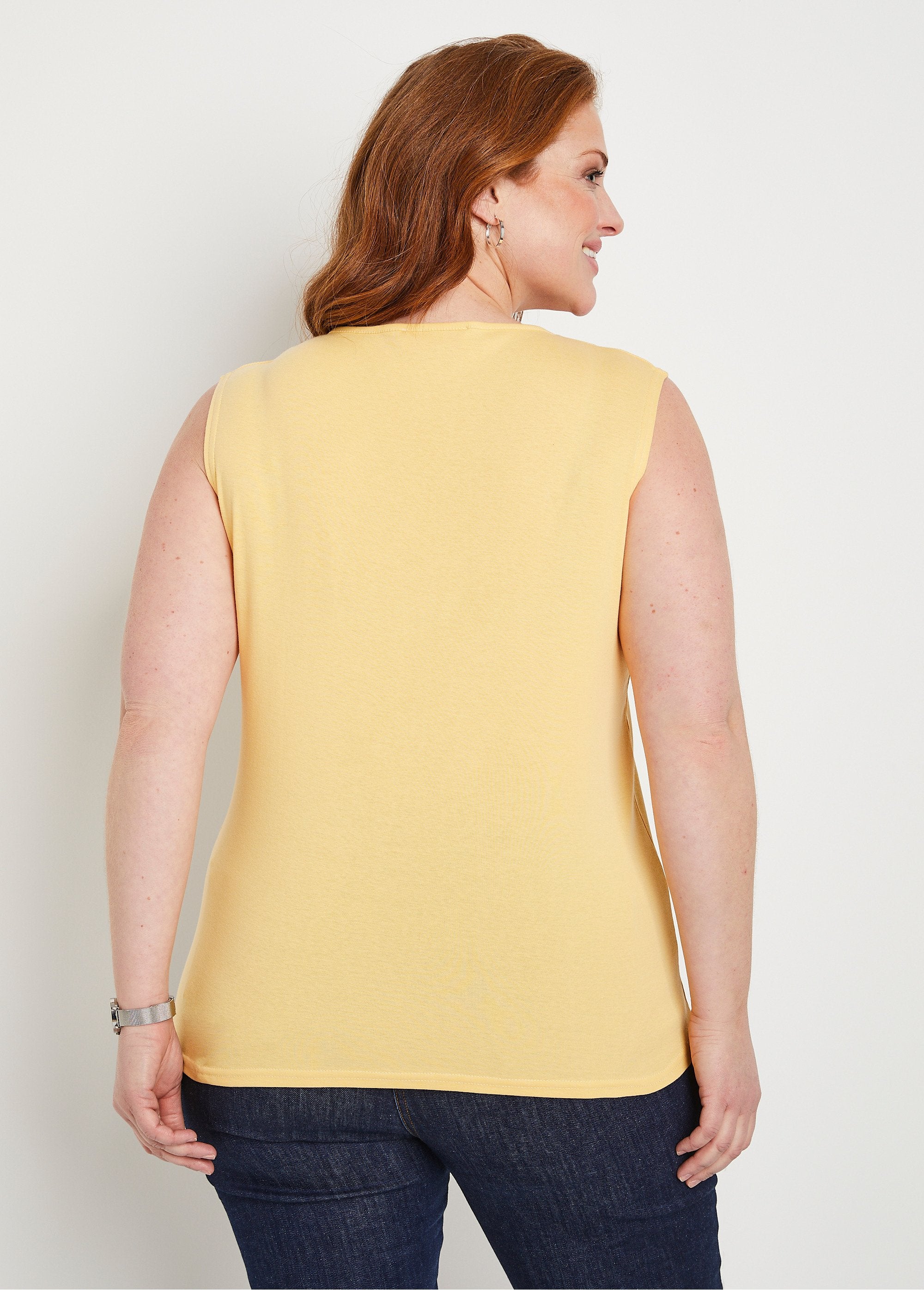 Camiseta_de_tirantes_corta_fantasía_de_algodón_con_tachuelas_AMARILLO_DO1_curvy